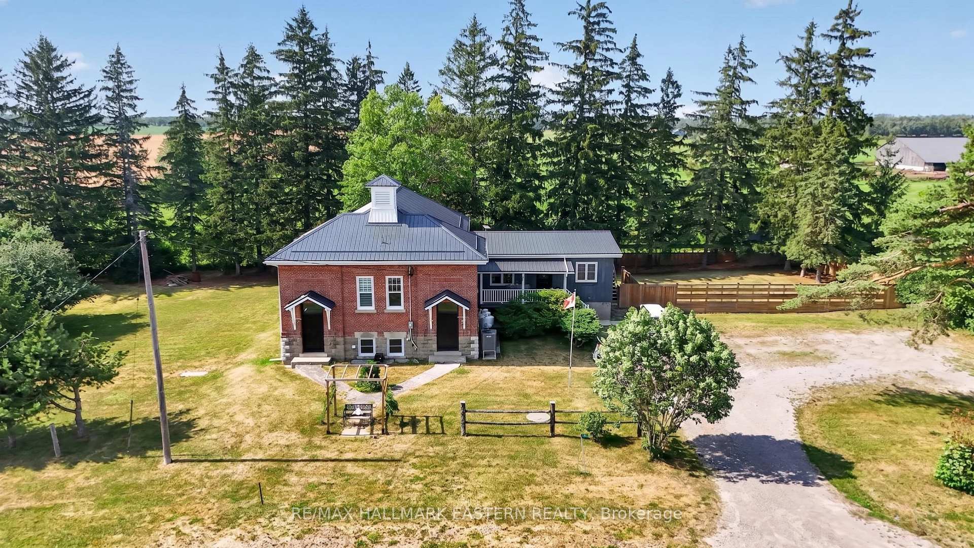 Photo 3 of 1231 Highway 7, Kawartha Lakes, Mariposa — HOMEH