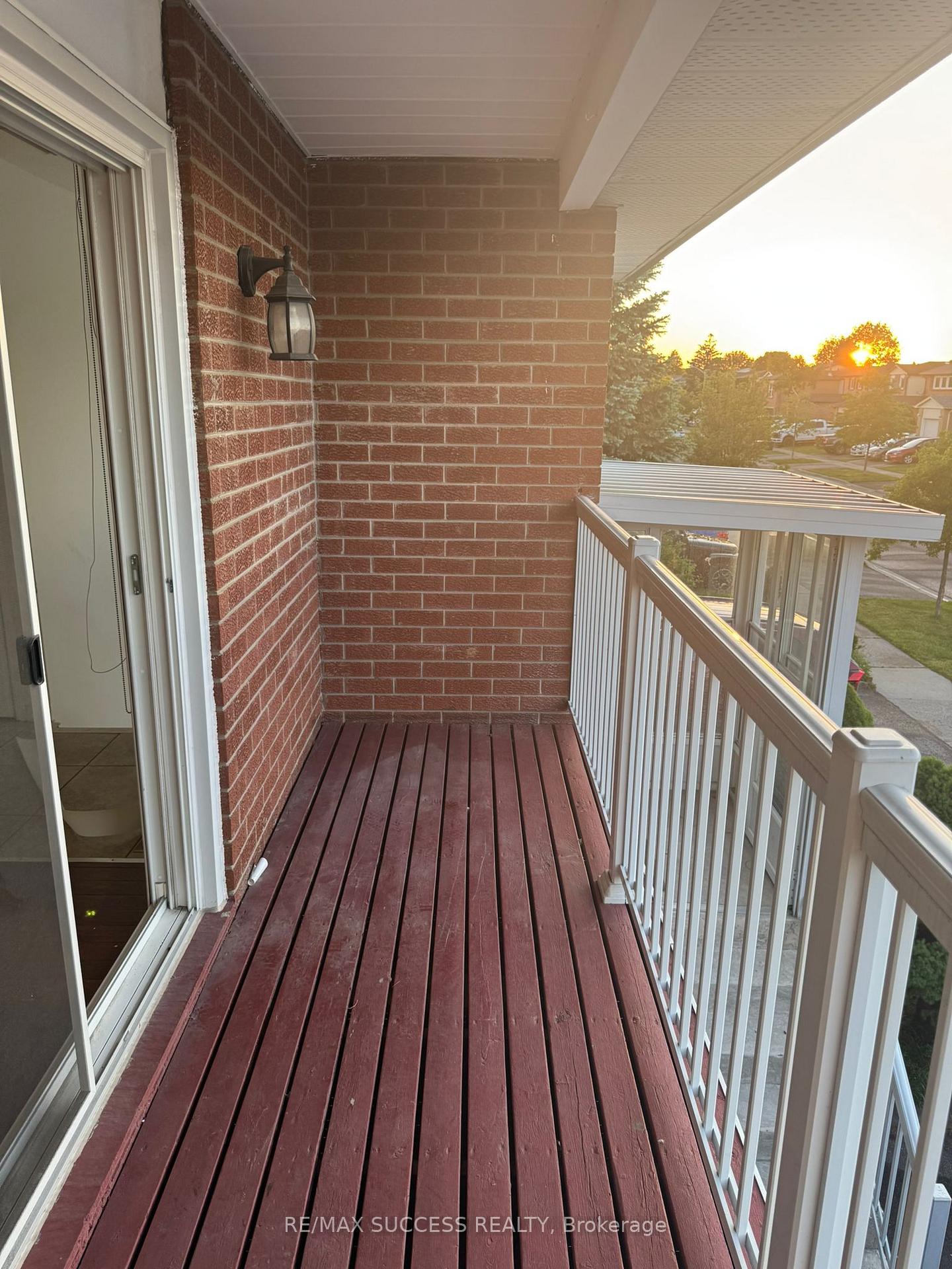 Photo 17 of 32 Martindale Crescent, Brampton, Brampton West — HOMEH