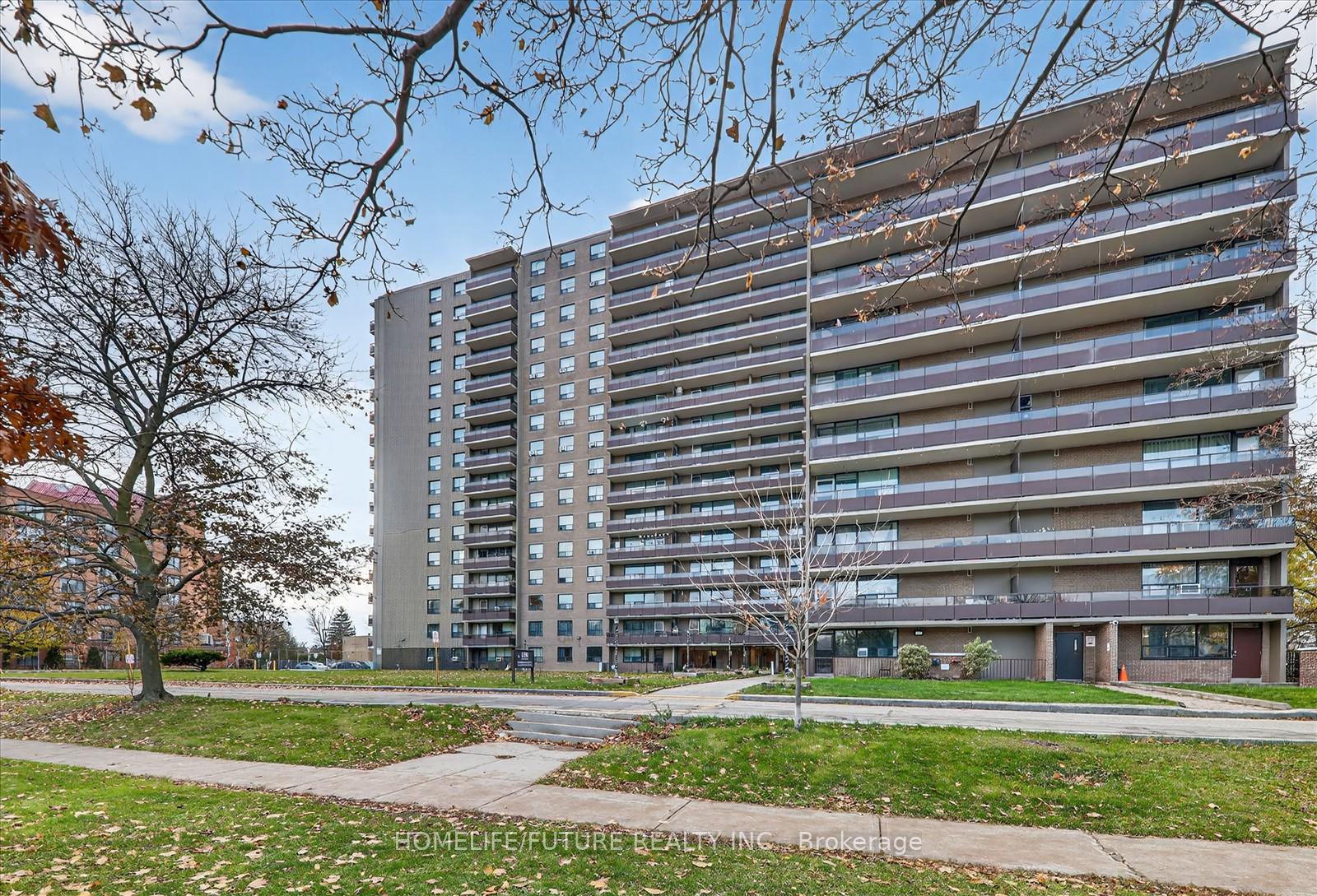Photo 3 of Unit 705, 180 Markham Road, Scarborough, Scarborough Village — HOMEH