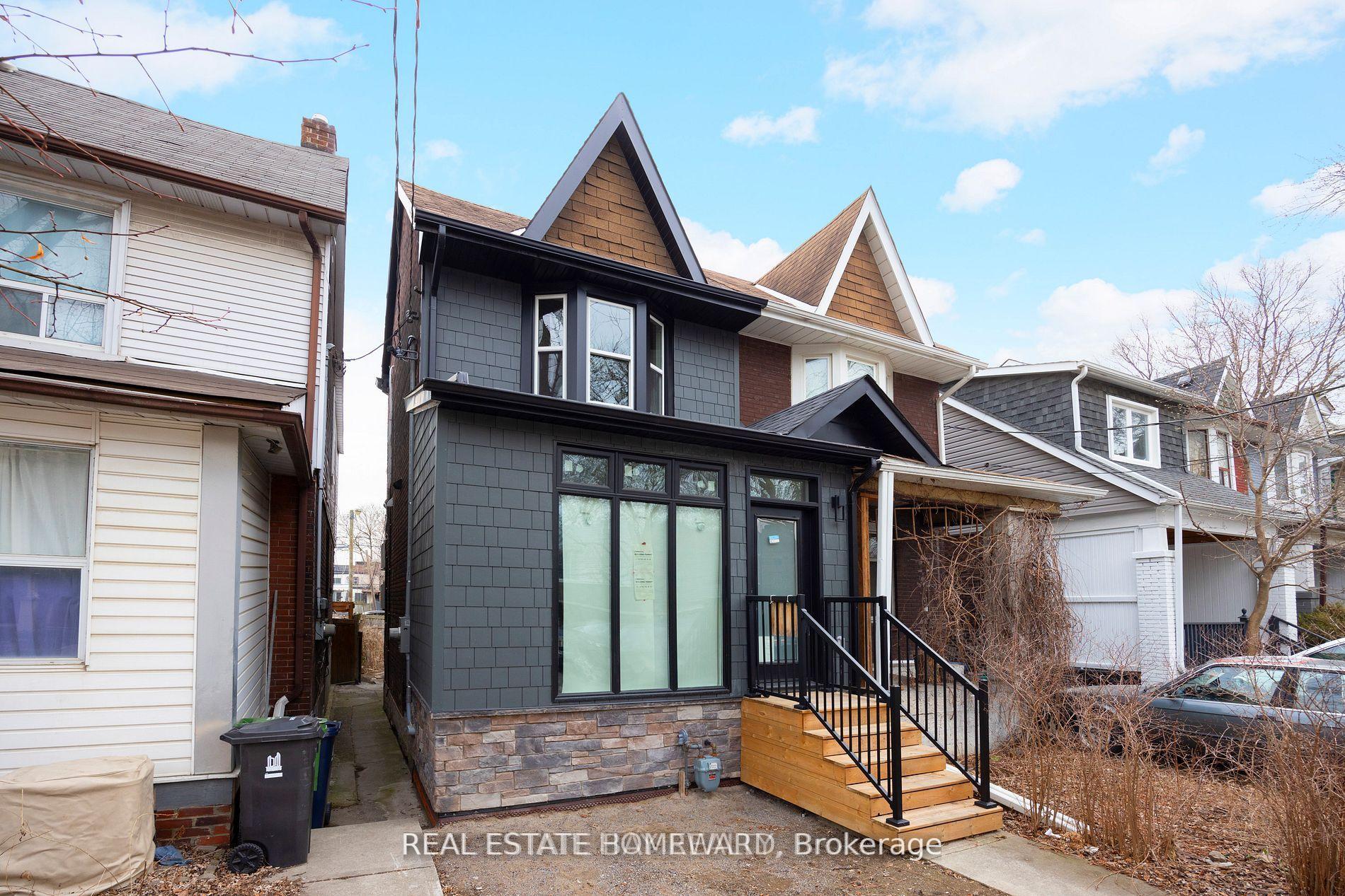 Photo 4 of Unit Upper, 21 Alton Avenue, Toronto, South Riverdale — HOMEH