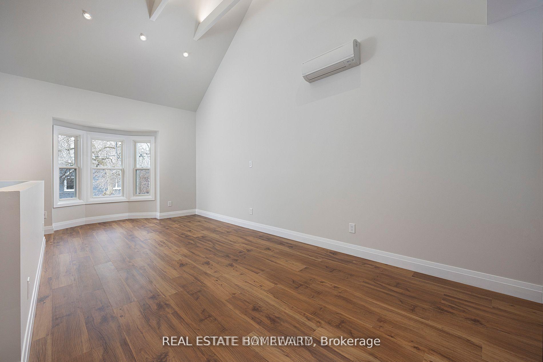 Photo 10 of Unit Upper, 21 Alton Avenue, Toronto, South Riverdale — HOMEH