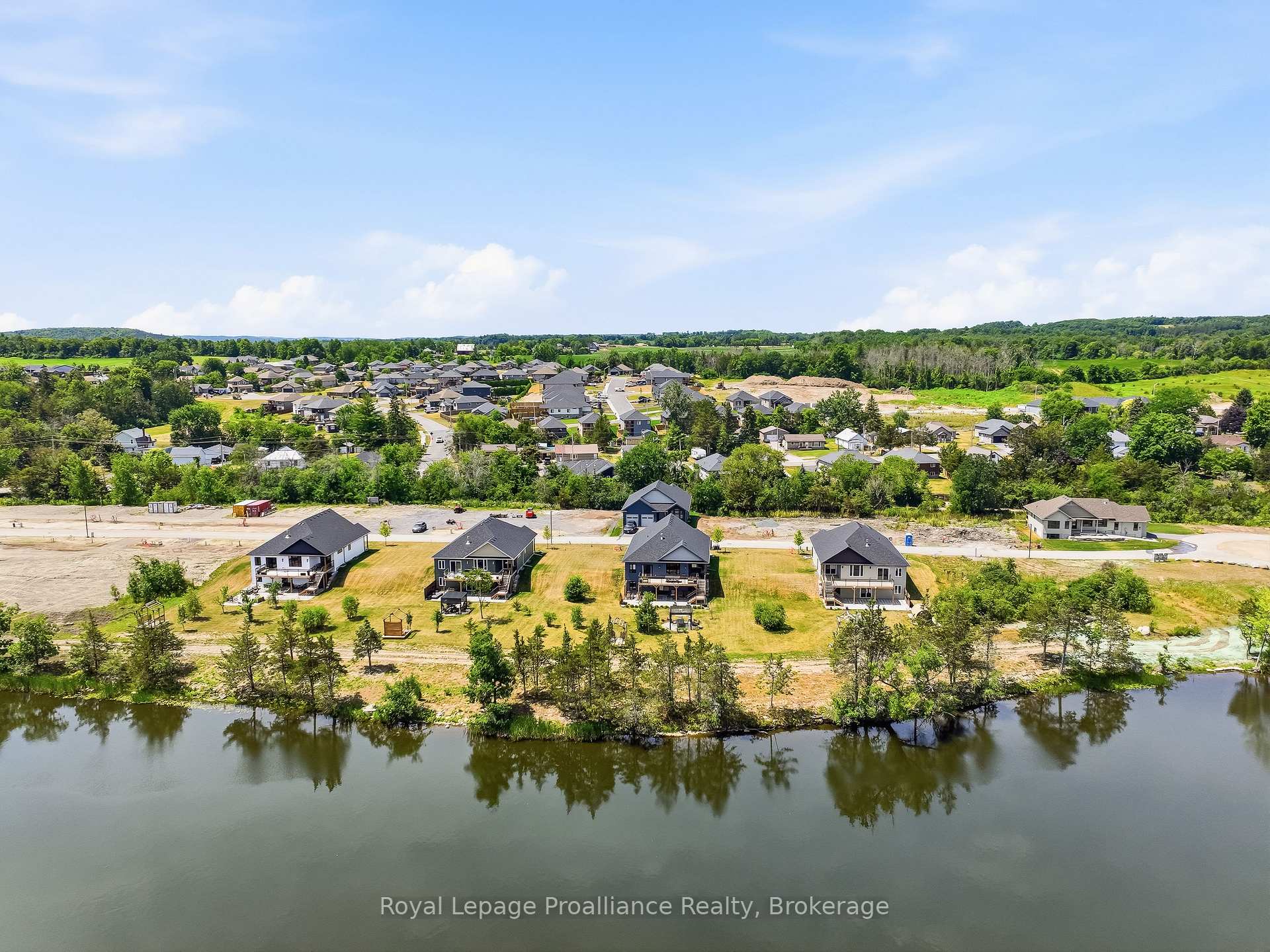 Photo 3 of 41 River Rapids Road, Quinte West, Sidney Ward — HOMEH