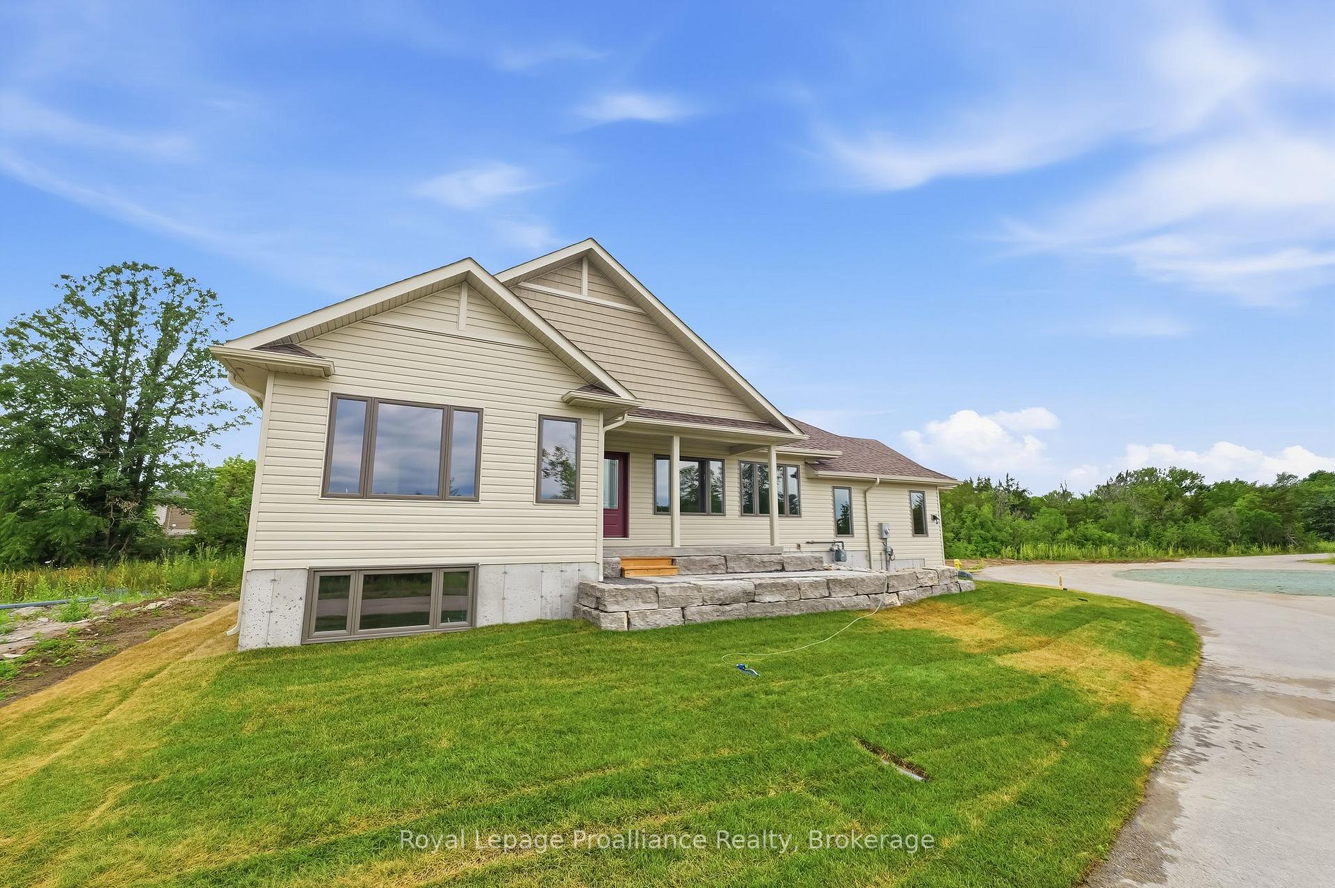Photo 4 of 41 River Rapids Road, Quinte West, Sidney Ward — HOMEH