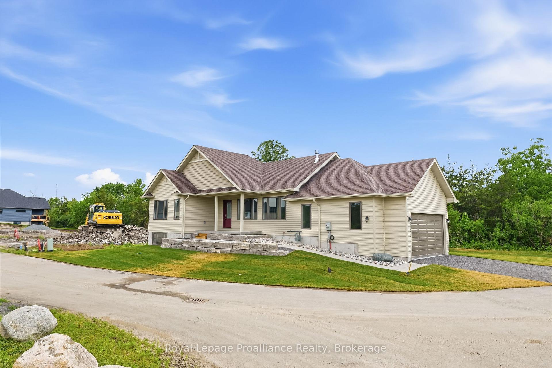 Photo 5 of 41 River Rapids Road, Quinte West, Sidney Ward — HOMEH