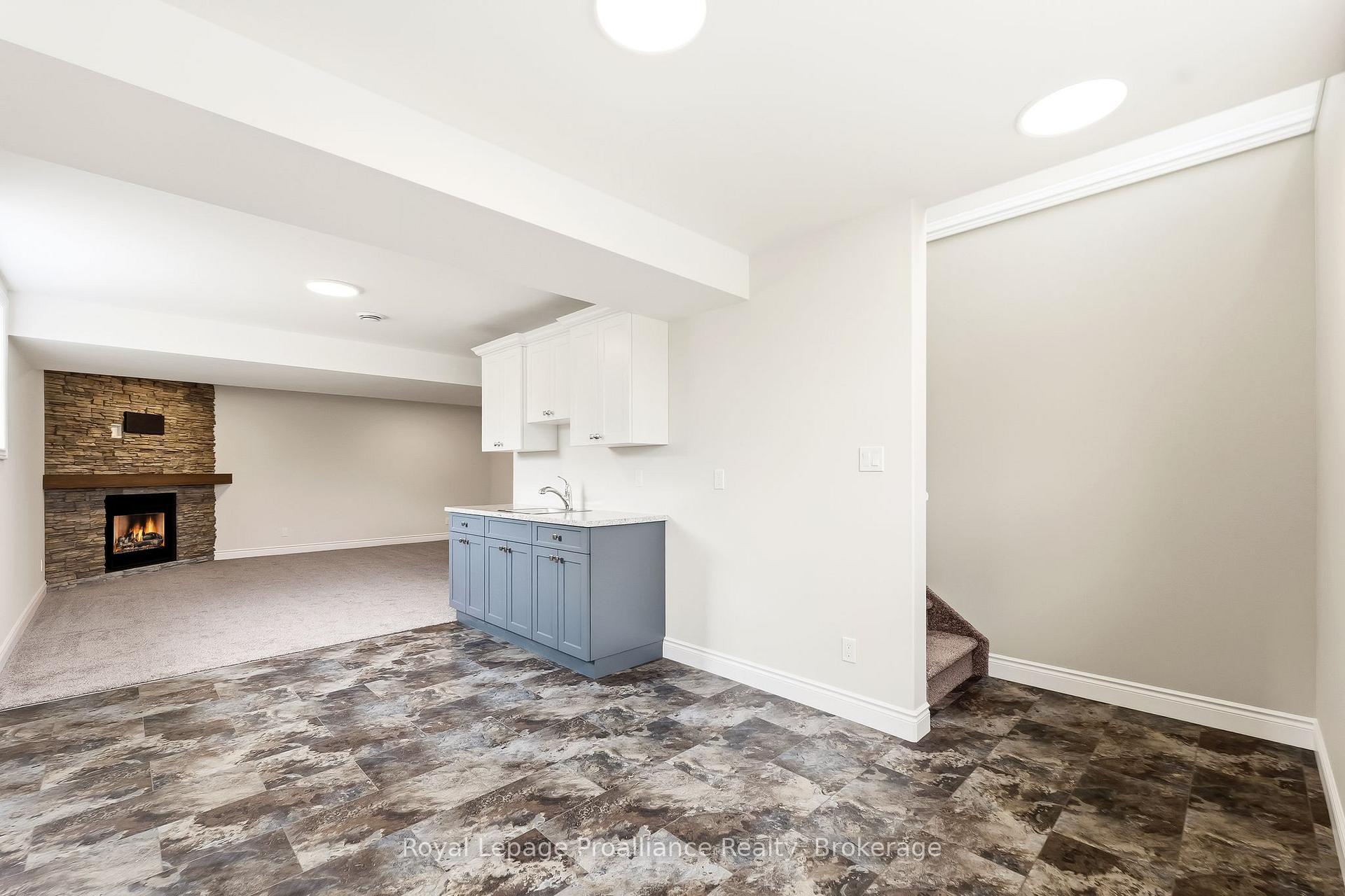 Photo 22 of 41 River Rapids Road, Quinte West, Sidney Ward — HOMEH
