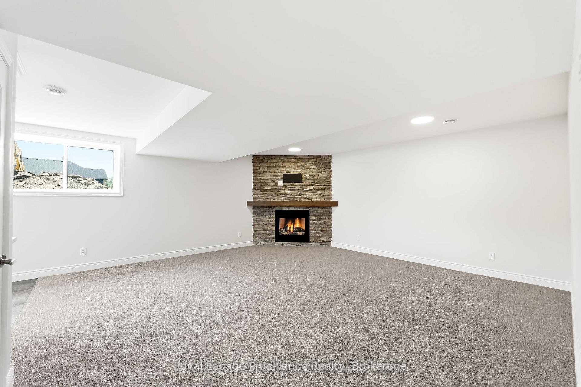 Photo 24 of 41 River Rapids Road, Quinte West, Sidney Ward — HOMEH