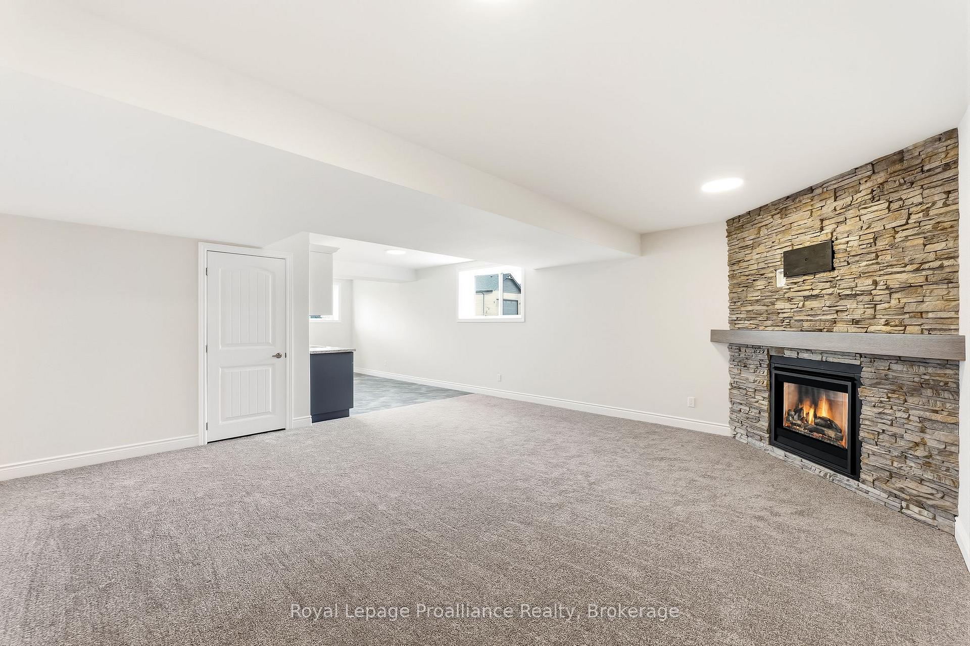 Photo 25 of 41 River Rapids Road, Quinte West, Sidney Ward — HOMEH
