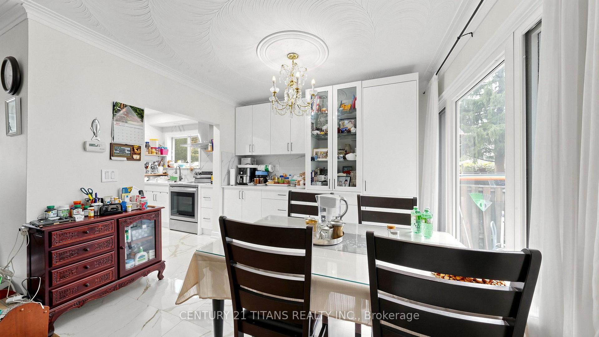 Photo 7 of 529A Birchmount Road, Scarborough, Clairlea-Birchmount — HOMEH