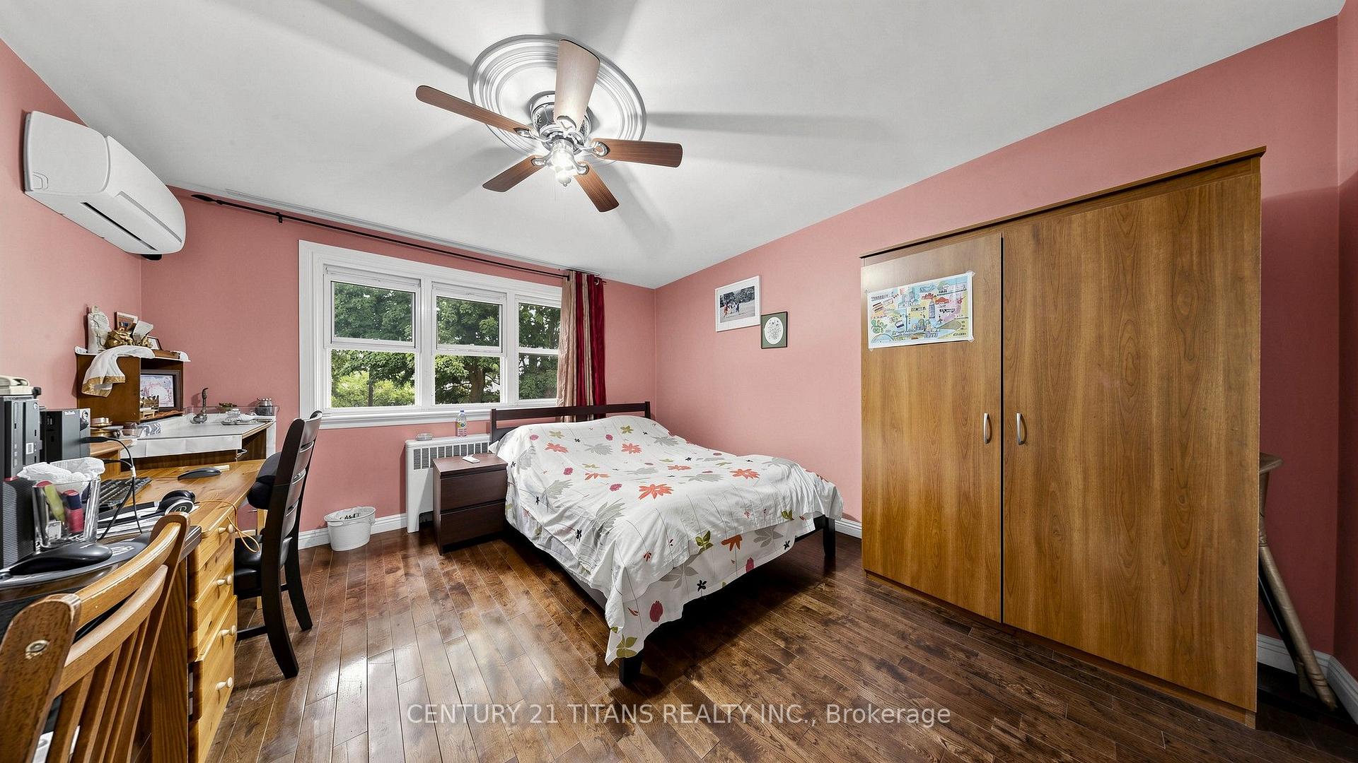 Photo 19 of 529A Birchmount Road, Scarborough, Clairlea-Birchmount — HOMEH
