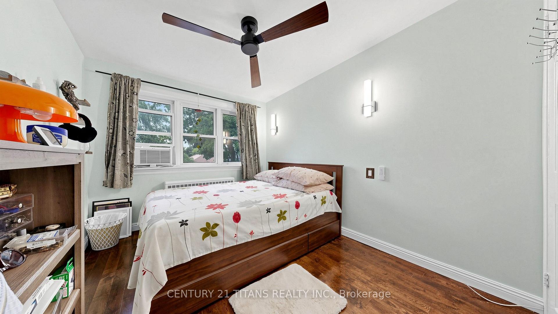 Photo 23 of 529A Birchmount Road, Scarborough, Clairlea-Birchmount — HOMEH