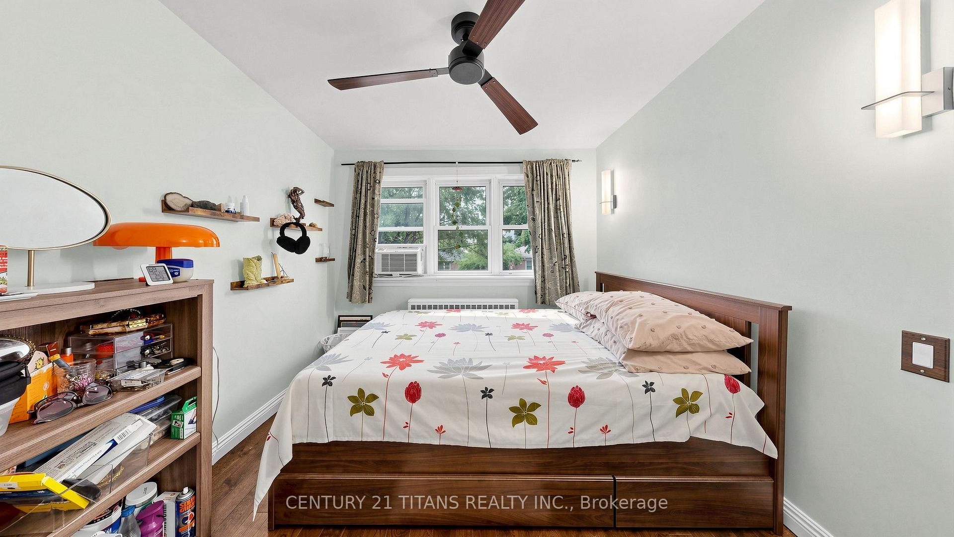 Photo 24 of 529A Birchmount Road, Scarborough, Clairlea-Birchmount — HOMEH