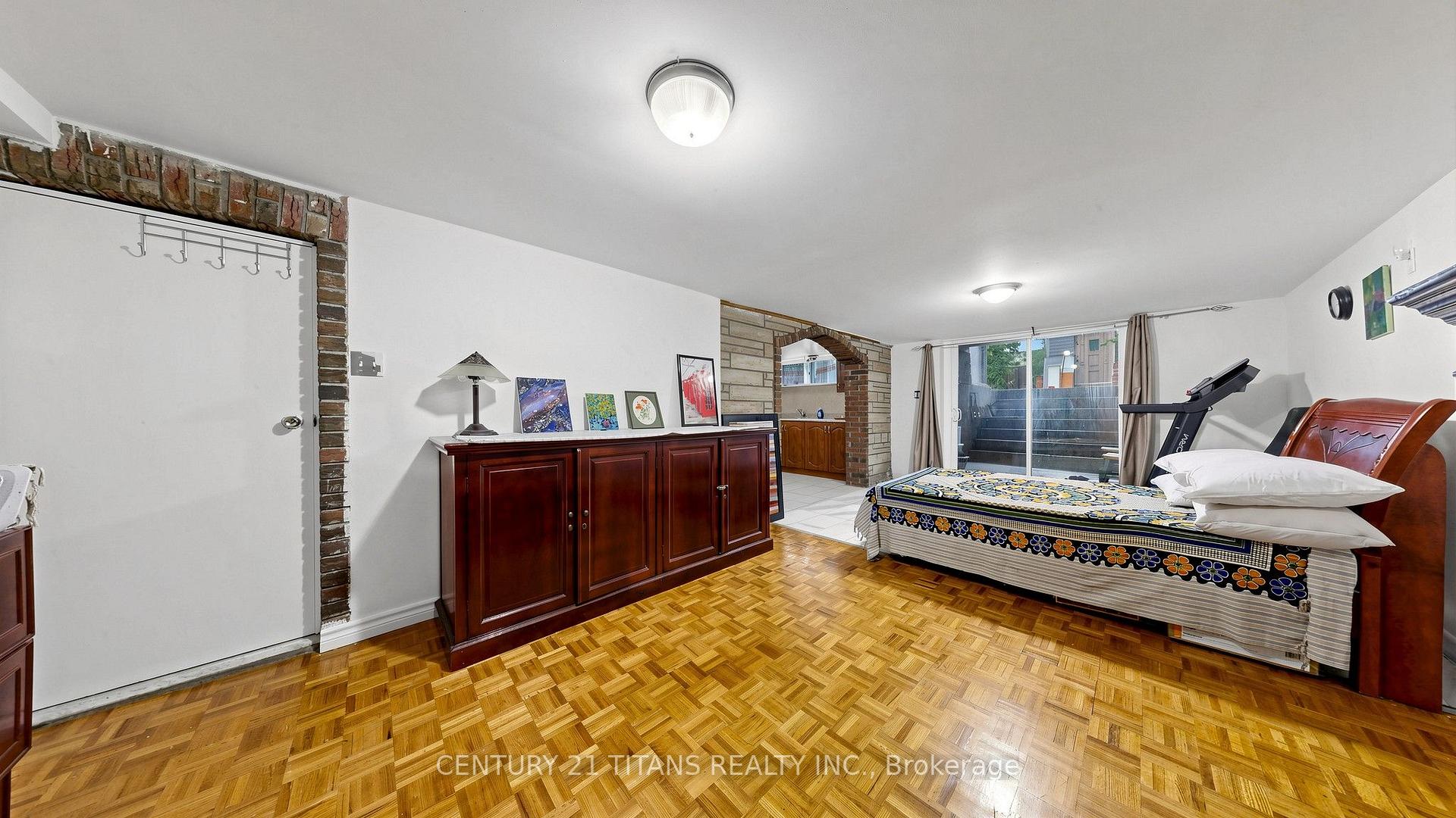 Photo 26 of 529A Birchmount Road, Scarborough, Clairlea-Birchmount — HOMEH