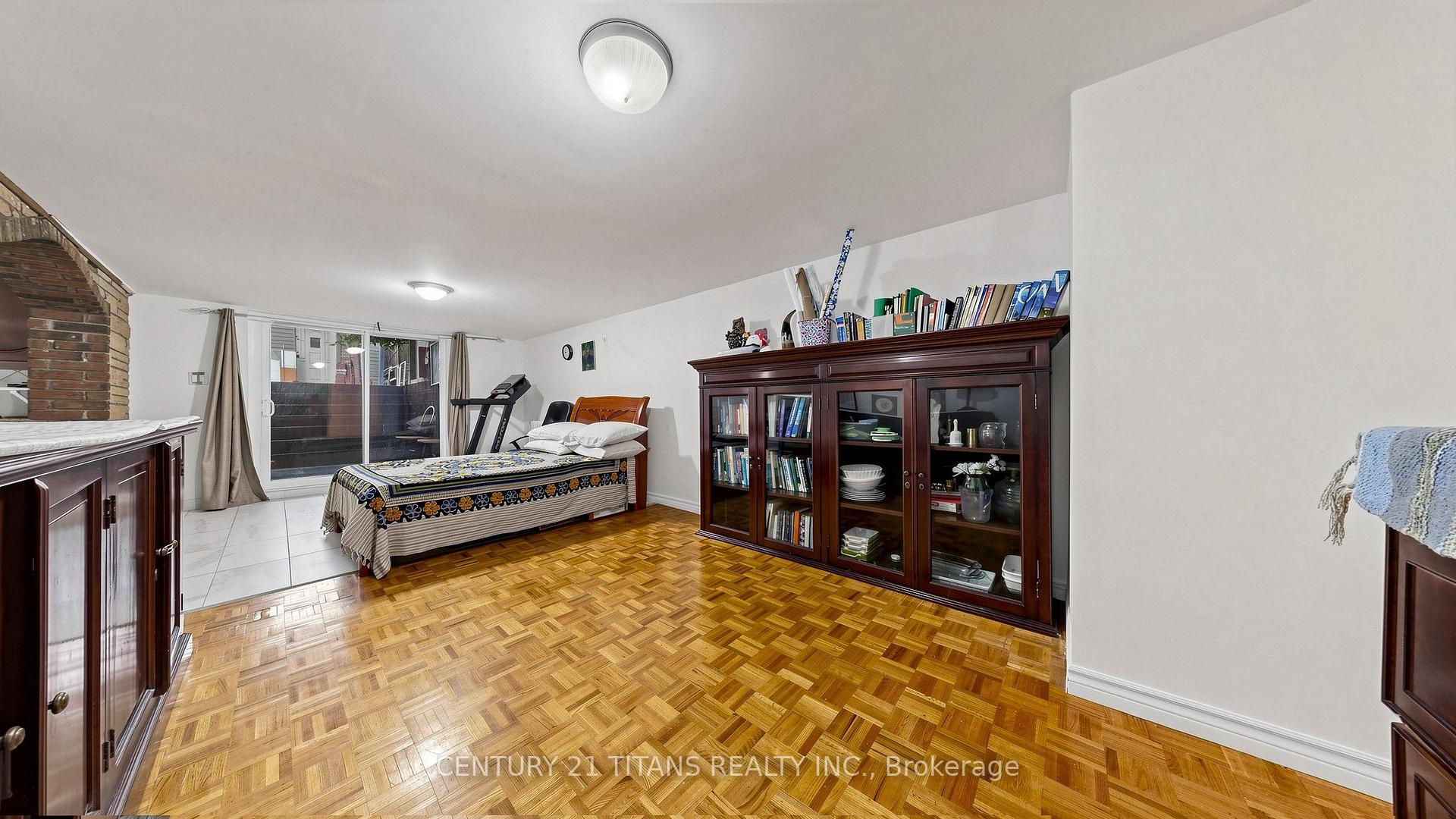 Photo 27 of 529A Birchmount Road, Scarborough, Clairlea-Birchmount — HOMEH