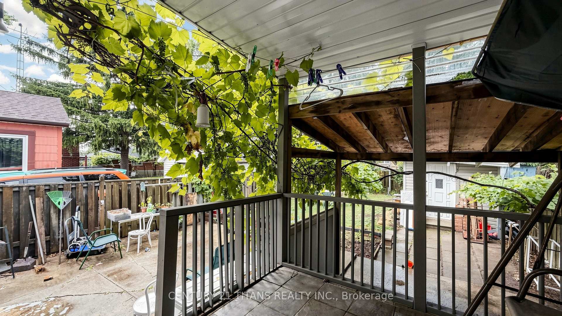 Photo 35 of 529A Birchmount Road, Scarborough, Clairlea-Birchmount — HOMEH