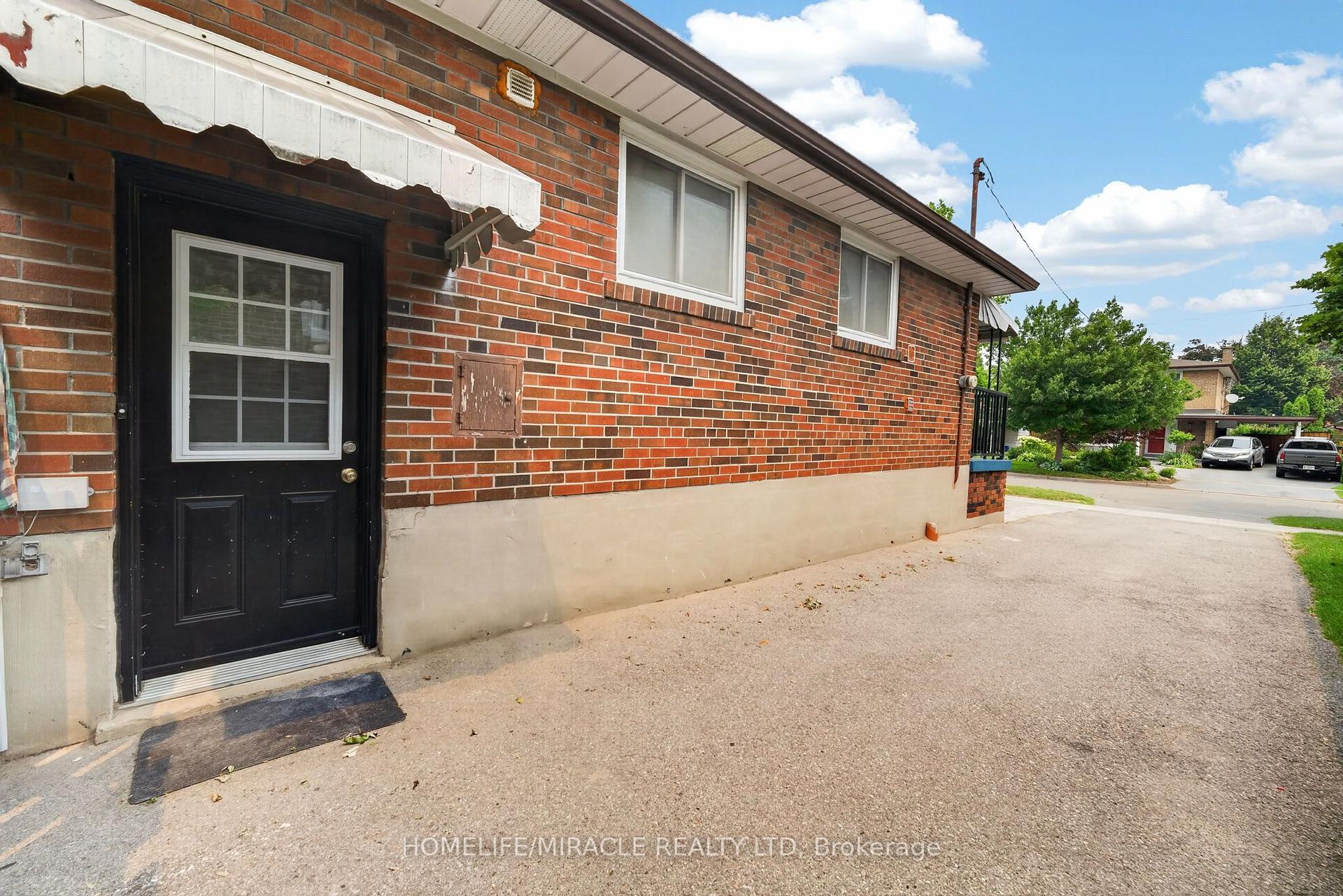 Photo 2 of 14 Marlena Drive, Scarborough, West Hill — HOMEH