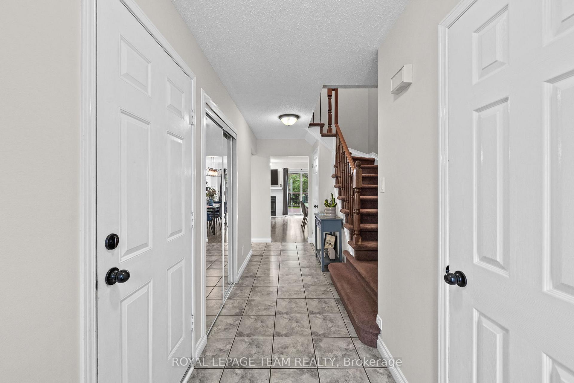 Photo 5 of 50 Springcreek Crescent, Ottawa, Kanata - Bridlewood — HOMEH
