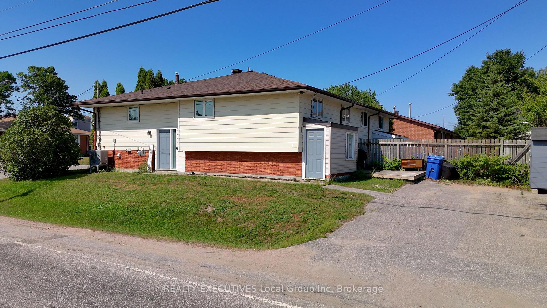 Photo 2 of 190 Wickstead Avenue, North Bay, Birchaven — HOMEH