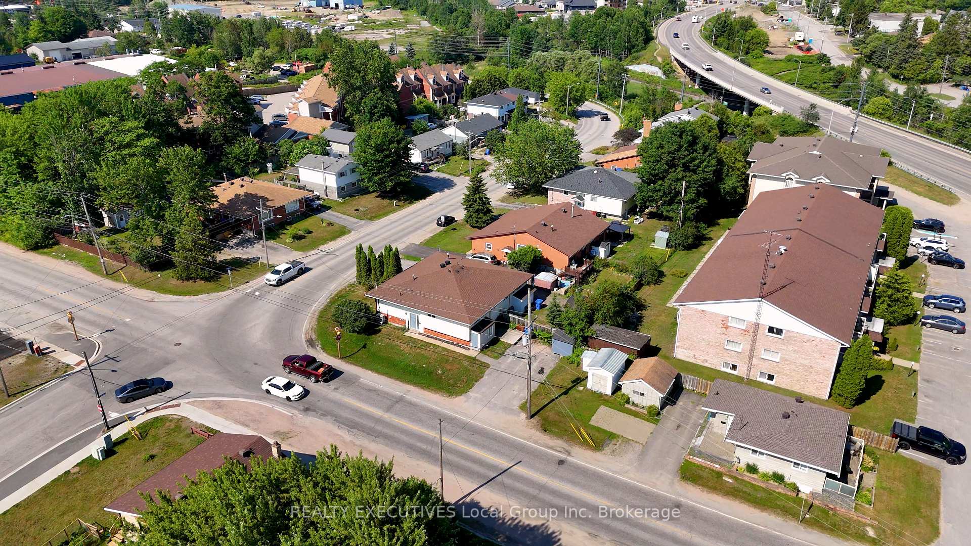 Photo 38 of 190 Wickstead Avenue, North Bay, Birchaven — HOMEH