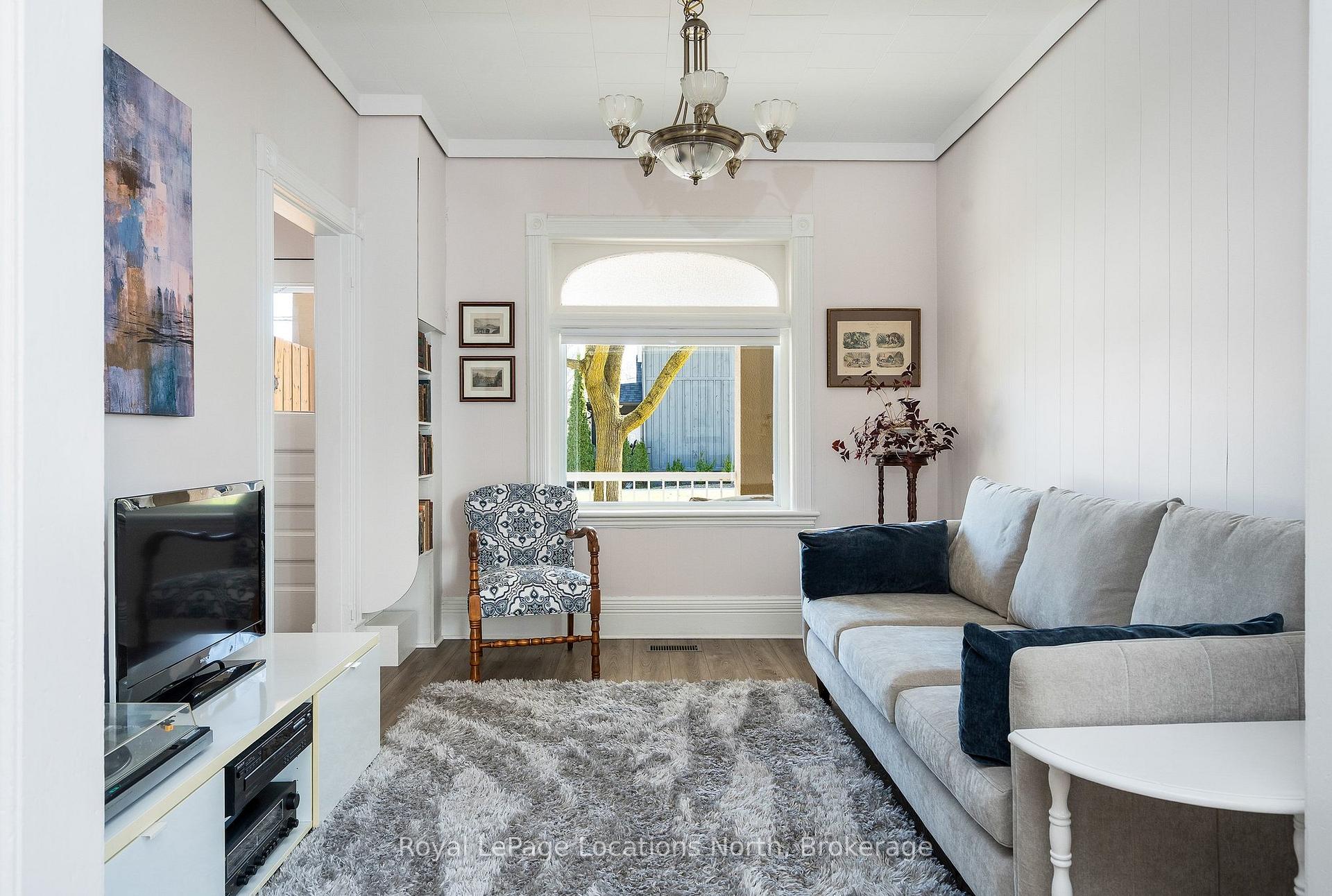 Photo 3 of 317 Second Street, Collingwood — HOMEH