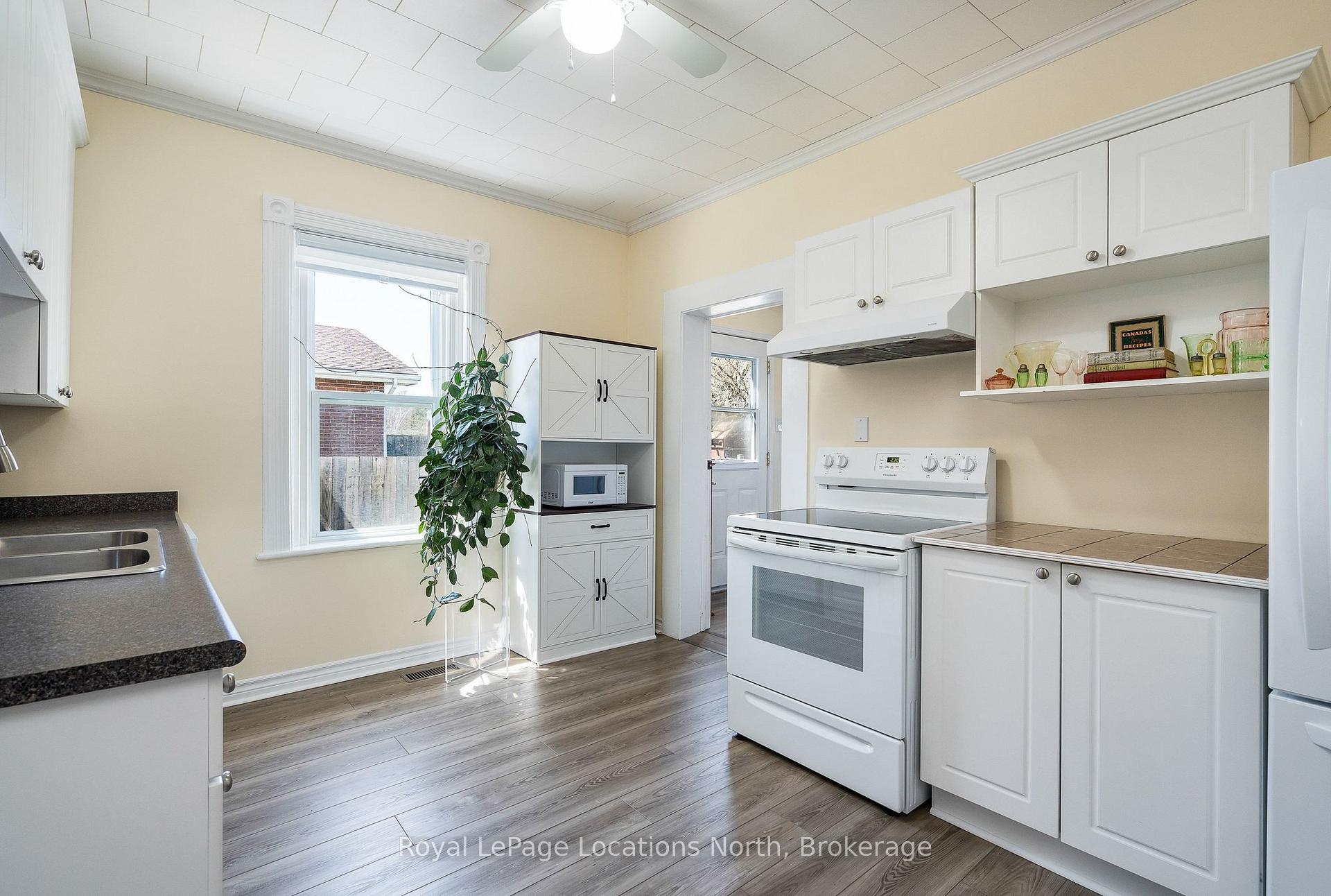 Photo 11 of 317 Second Street, Collingwood — HOMEH