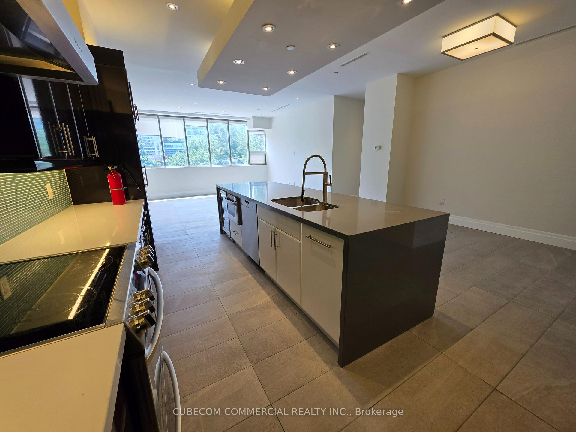 Photo 7 of Unit 304, 393 King Street W, Toronto, Waterfront Communities — HOMEH