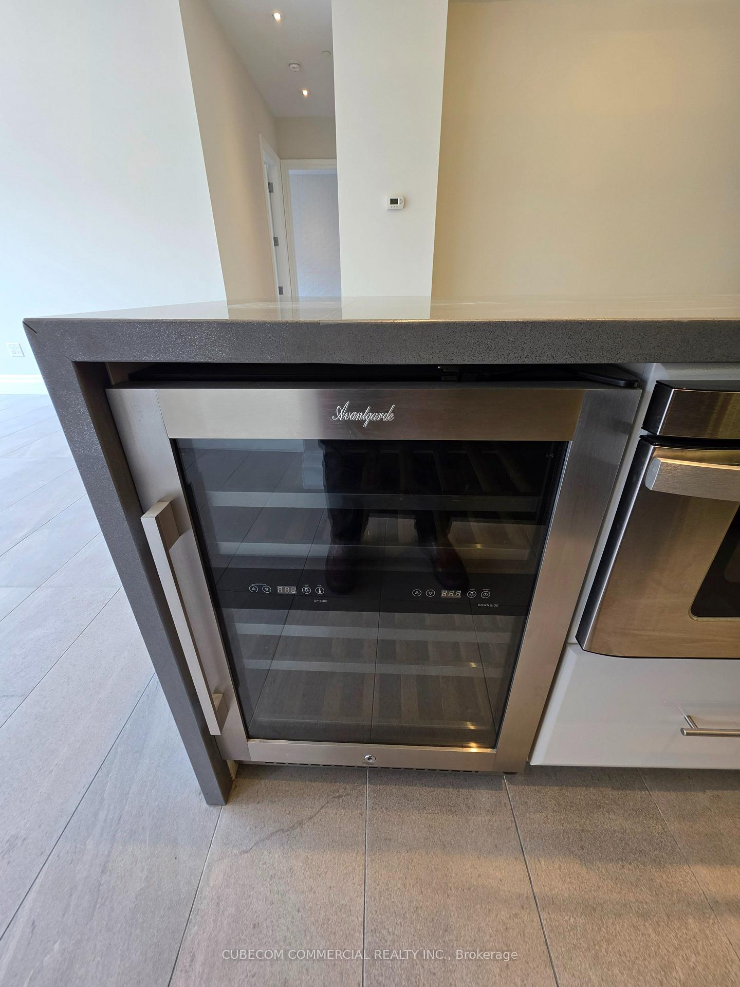 Photo 11 of Unit 304, 393 King Street W, Toronto, Waterfront Communities — HOMEH