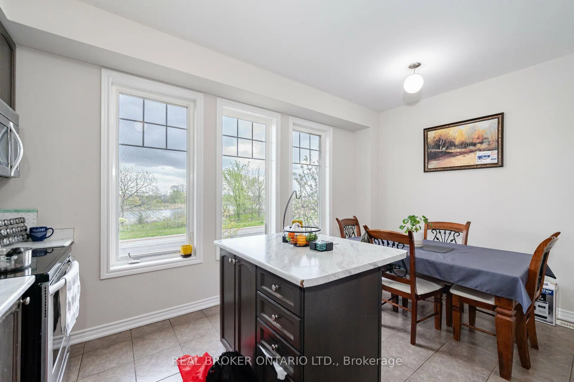 Photo 6 of 50 Magdalene Crescent, Brampton, Heart Lake East — HOMEH
