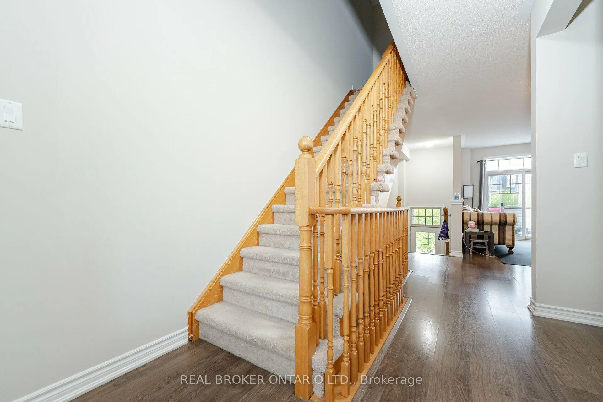 Photo 9 of 50 Magdalene Crescent, Brampton, Heart Lake East — HOMEH
