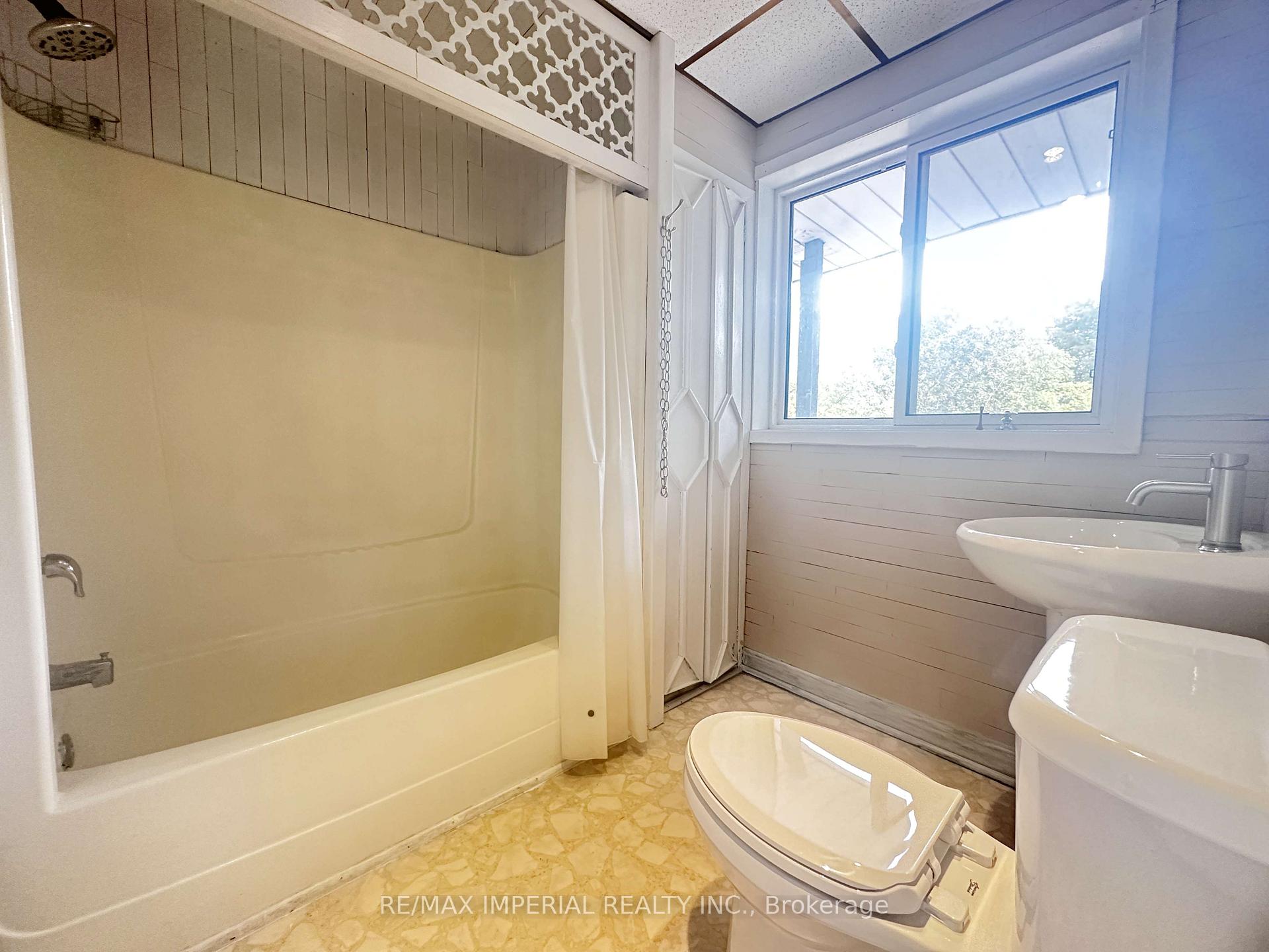 Photo 13 of 1765 Appleview Road, Pickering, Dunbarton — HOMEH