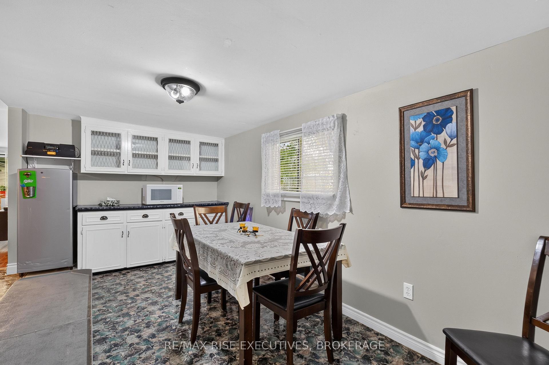 Photo 7 of 18 Wentworth Drive, Kingston, Rideau — HOMEH