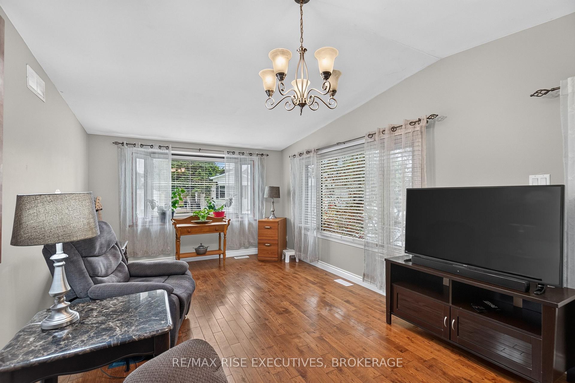 Photo 15 of 18 Wentworth Drive, Kingston, Rideau — HOMEH