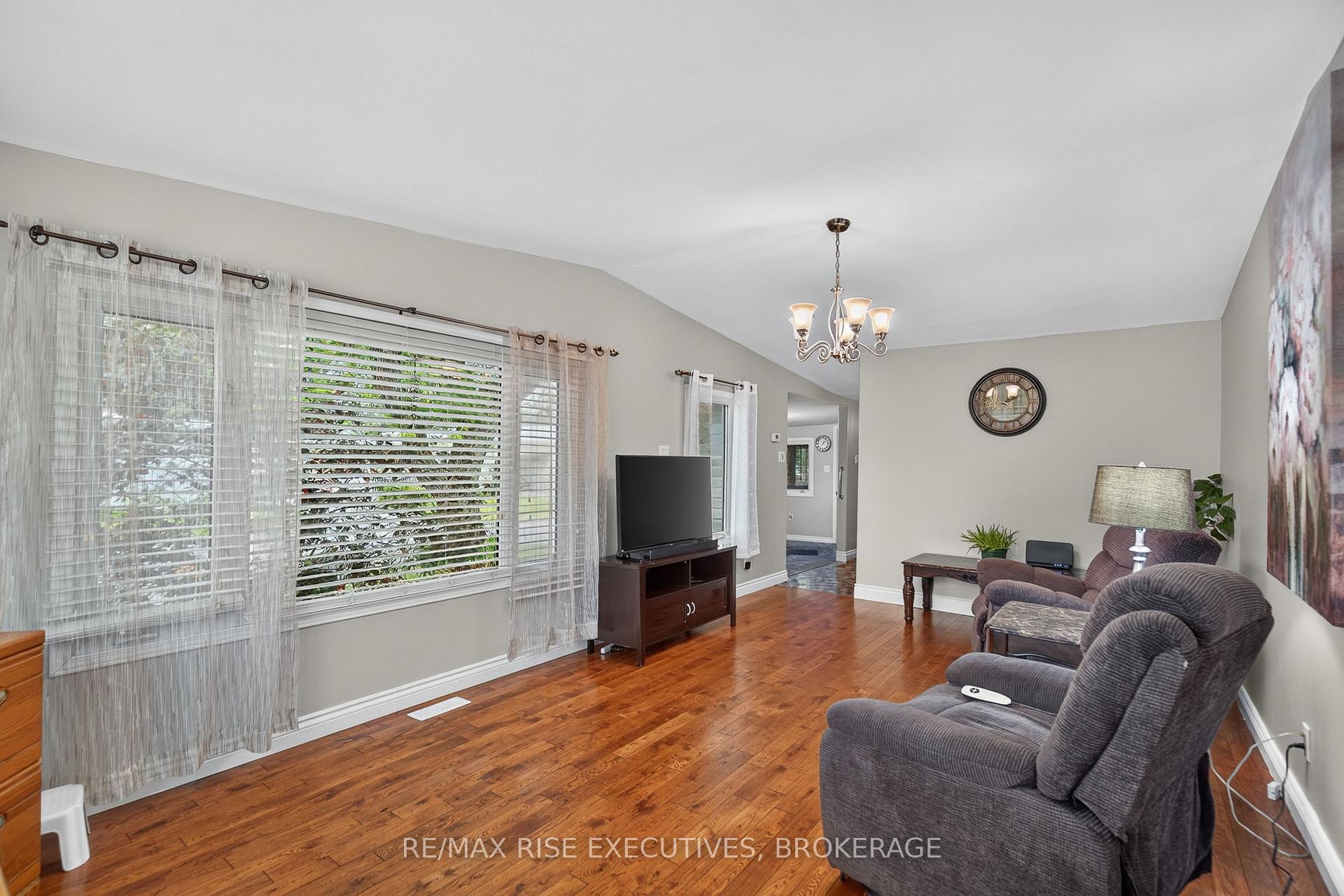 Photo 16 of 18 Wentworth Drive, Kingston, Rideau — HOMEH