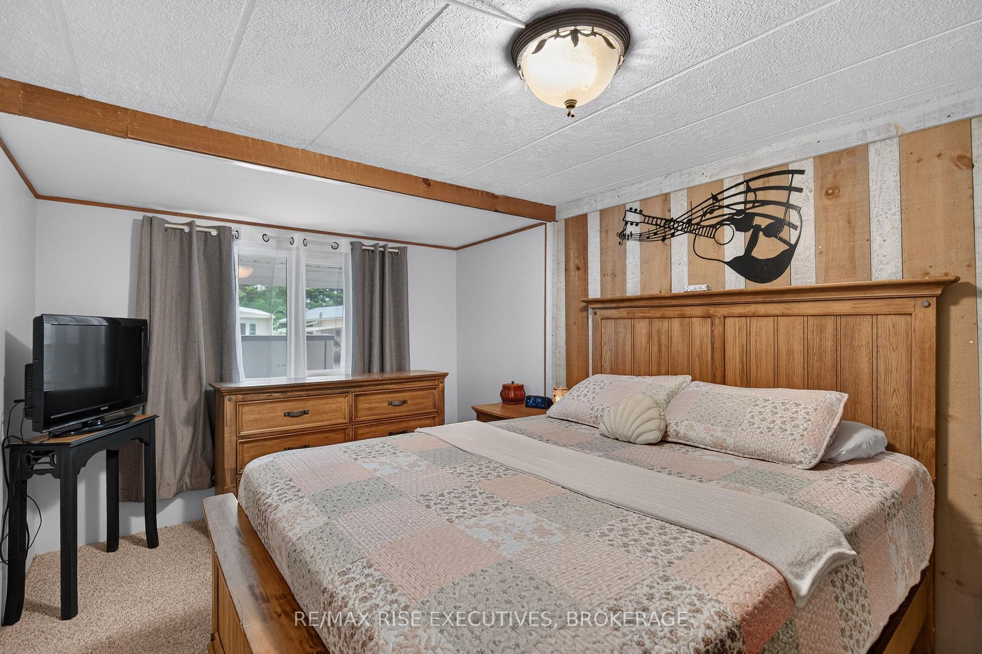 Photo 25 of 18 Wentworth Drive, Kingston, Rideau — HOMEH