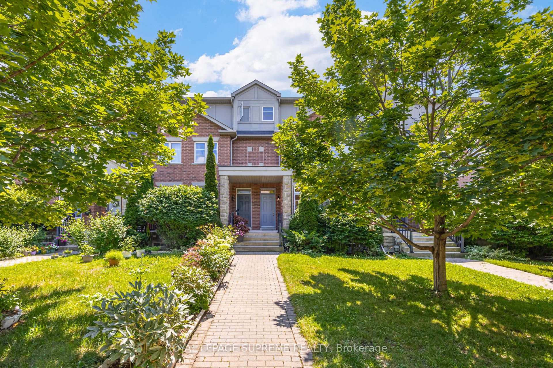 Photo 1 of 19B Hobden Place, Etobicoke, Willowridge-Martingrove-Richview — HOMEH
