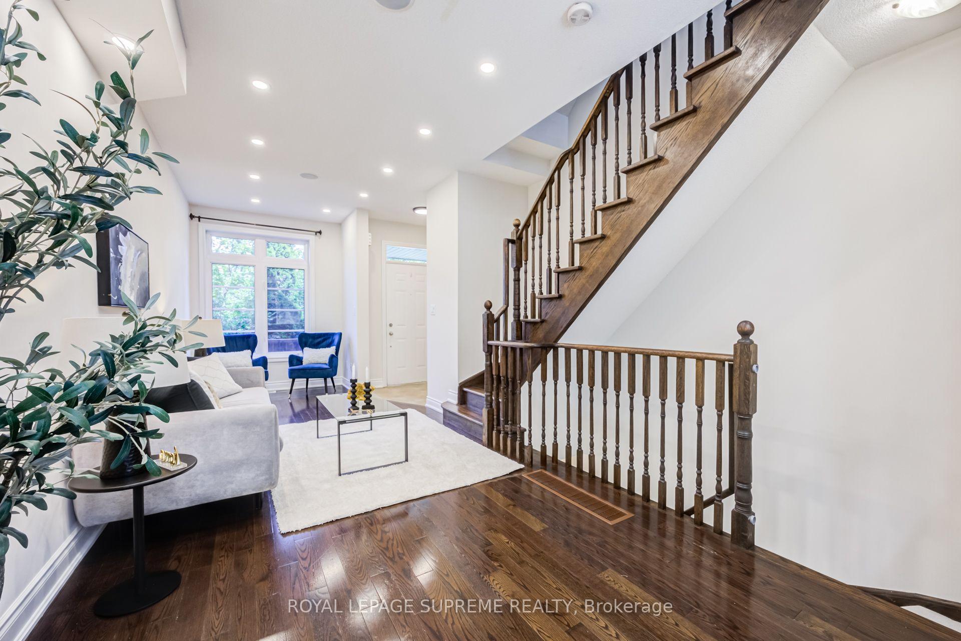Photo 8 of 19B Hobden Place, Etobicoke, Willowridge-Martingrove-Richview — HOMEH