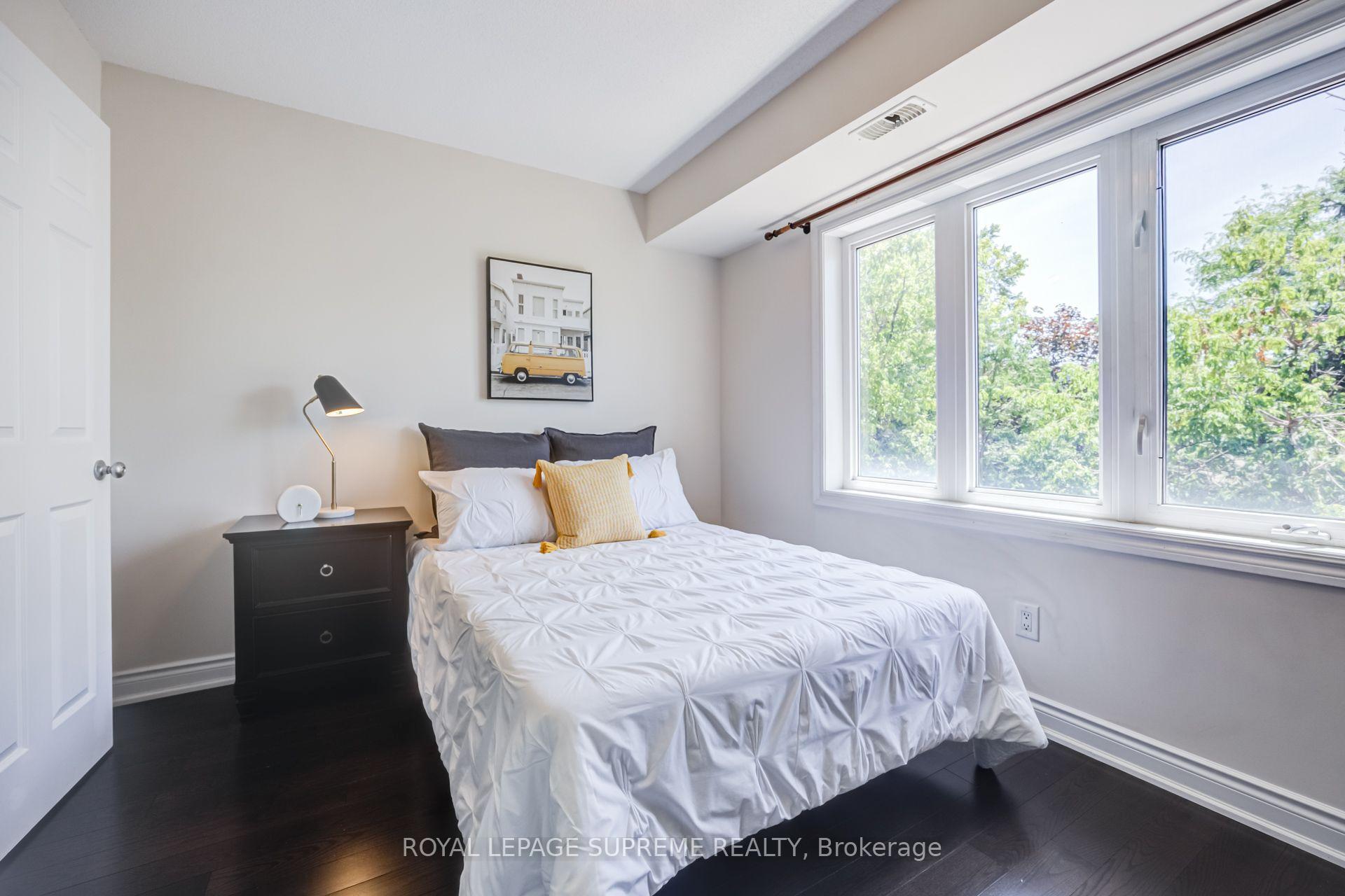 Photo 13 of 19B Hobden Place, Etobicoke, Willowridge-Martingrove-Richview — HOMEH