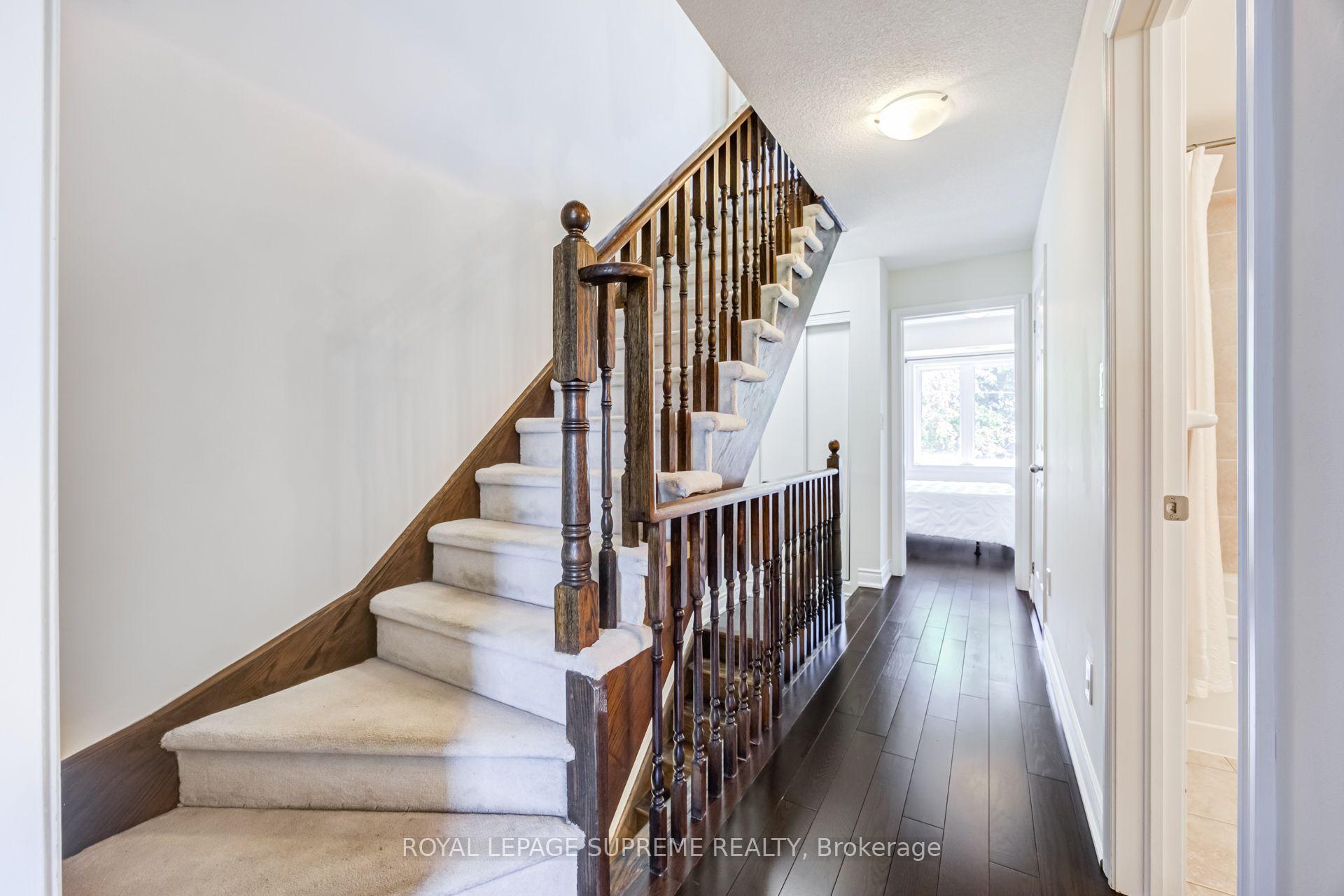 Photo 19 of 19B Hobden Place, Etobicoke, Willowridge-Martingrove-Richview — HOMEH