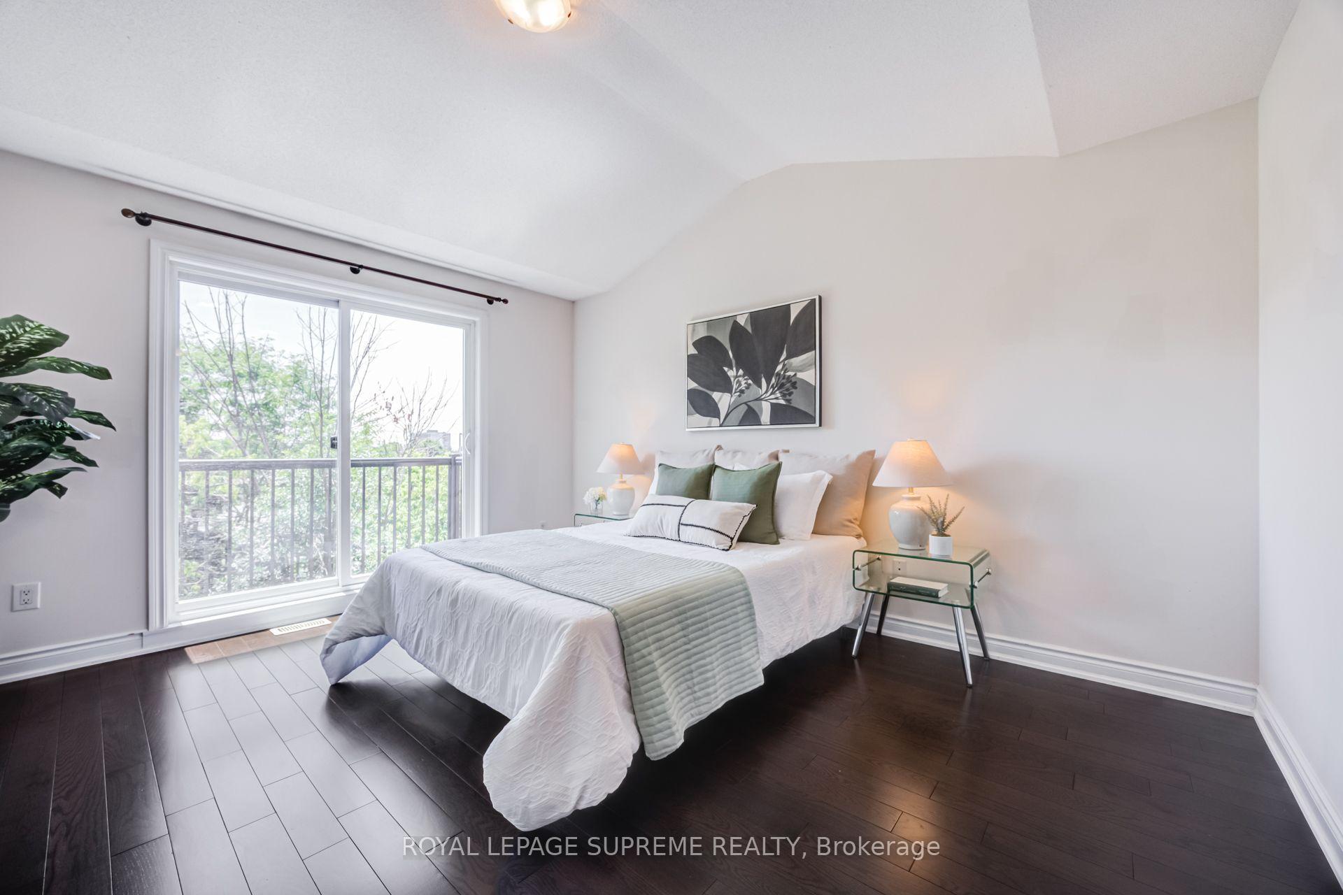 Photo 20 of 19B Hobden Place, Etobicoke, Willowridge-Martingrove-Richview — HOMEH