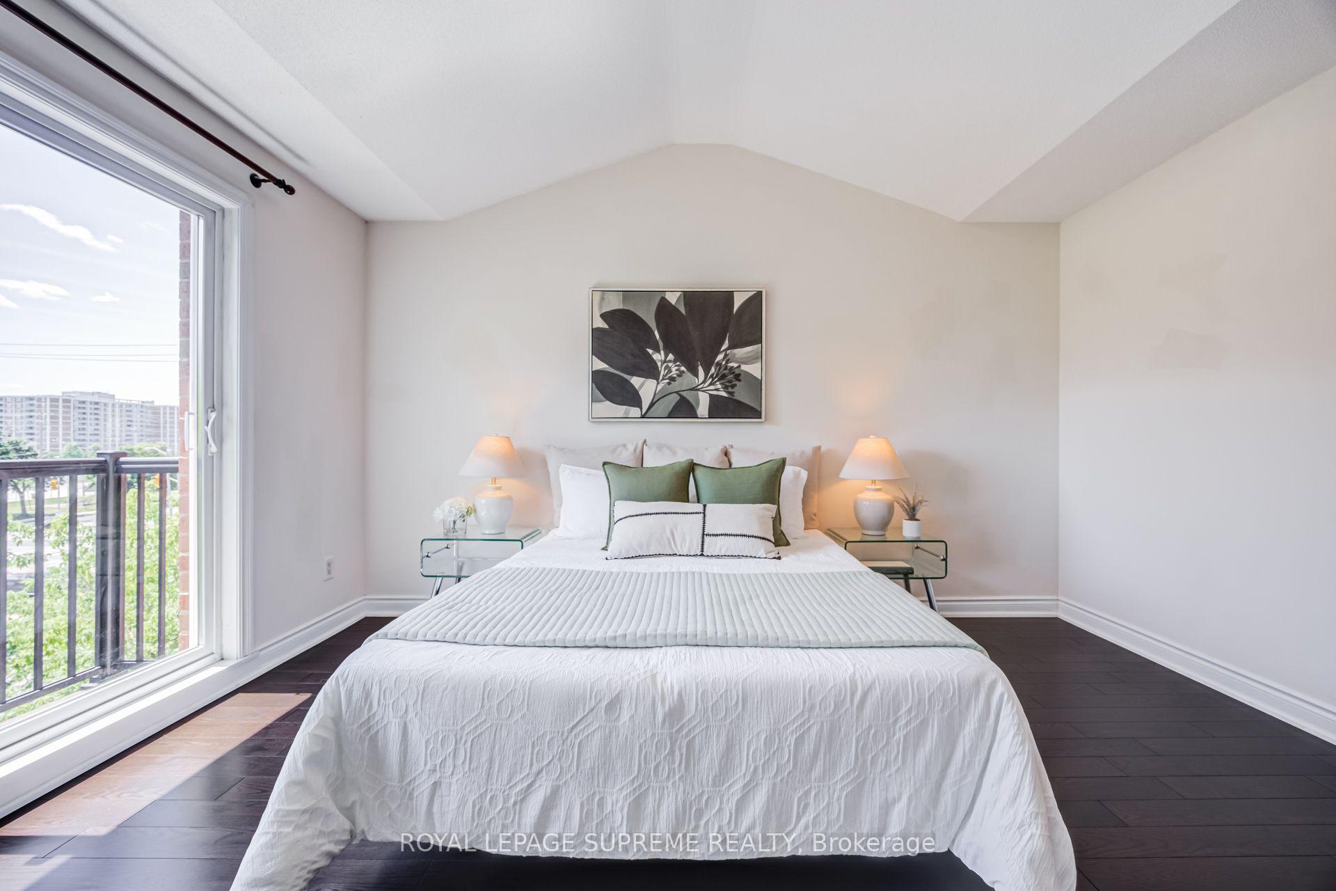 Photo 22 of 19B Hobden Place, Etobicoke, Willowridge-Martingrove-Richview — HOMEH