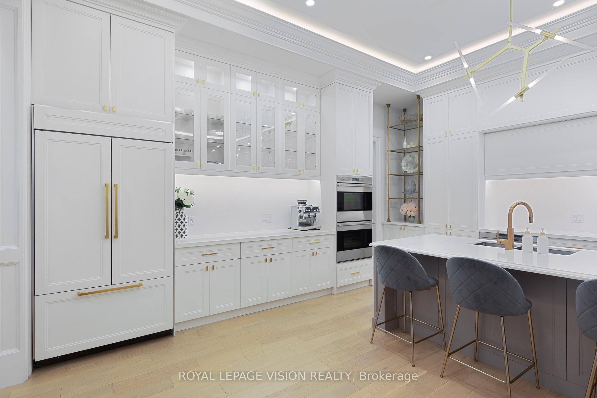 Photo 16 of 732 W Shore Boulevard, Pickering, West Shore — HOMEH