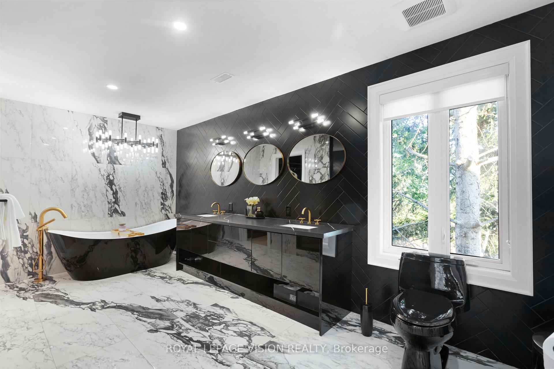 Photo 30 of 732 W Shore Boulevard, Pickering, West Shore — HOMEH