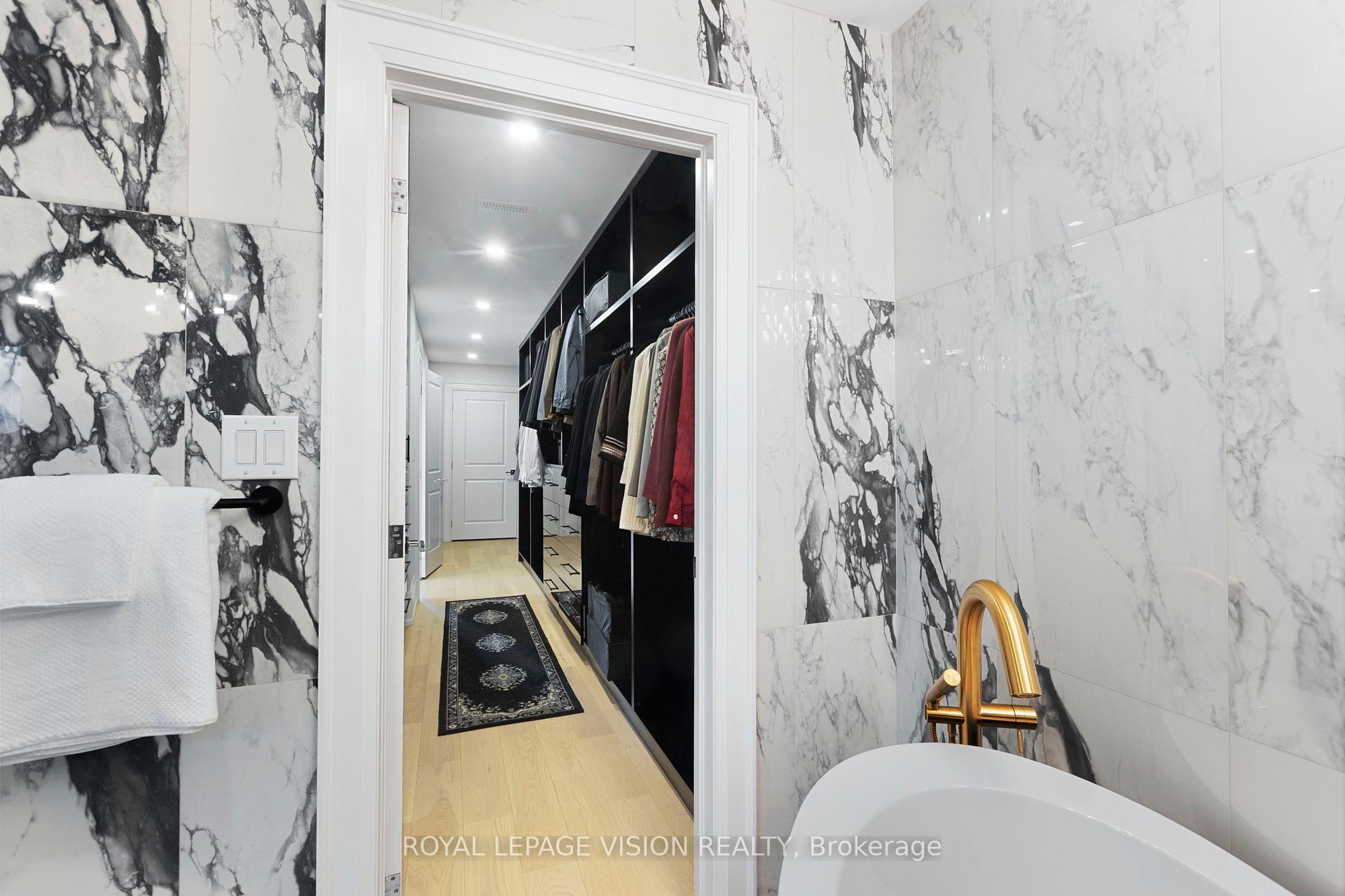 Photo 32 of 732 W Shore Boulevard, Pickering, West Shore — HOMEH
