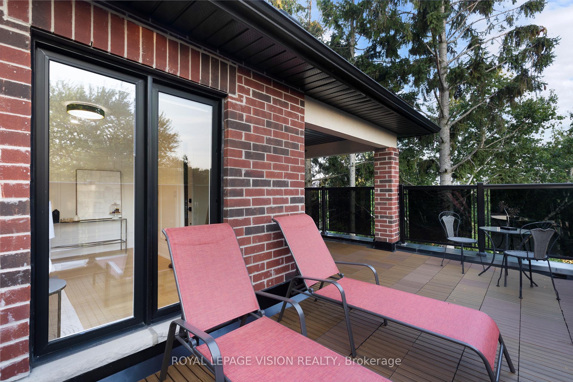 Photo 35 of 732 W Shore Boulevard, Pickering, West Shore — HOMEH