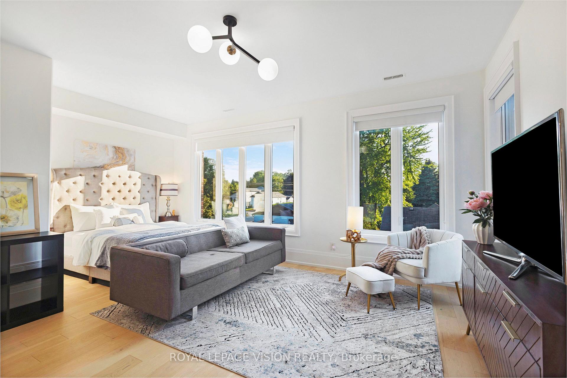 Photo 36 of 732 W Shore Boulevard, Pickering, West Shore — HOMEH