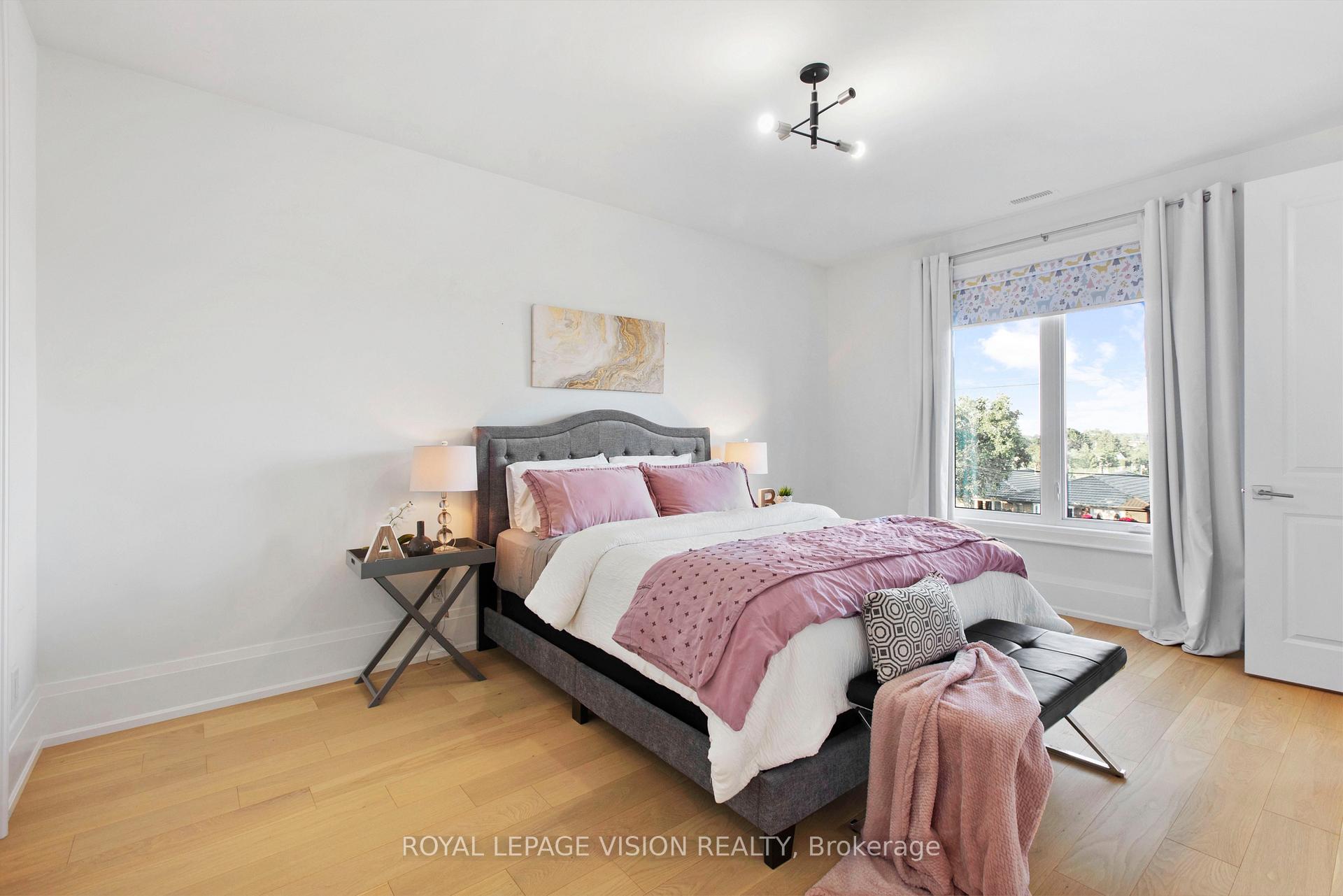 Photo 37 of 732 W Shore Boulevard, Pickering, West Shore — HOMEH