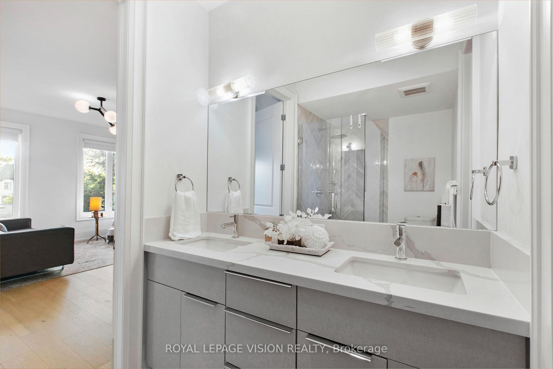 Photo 40 of 732 W Shore Boulevard, Pickering, West Shore — HOMEH