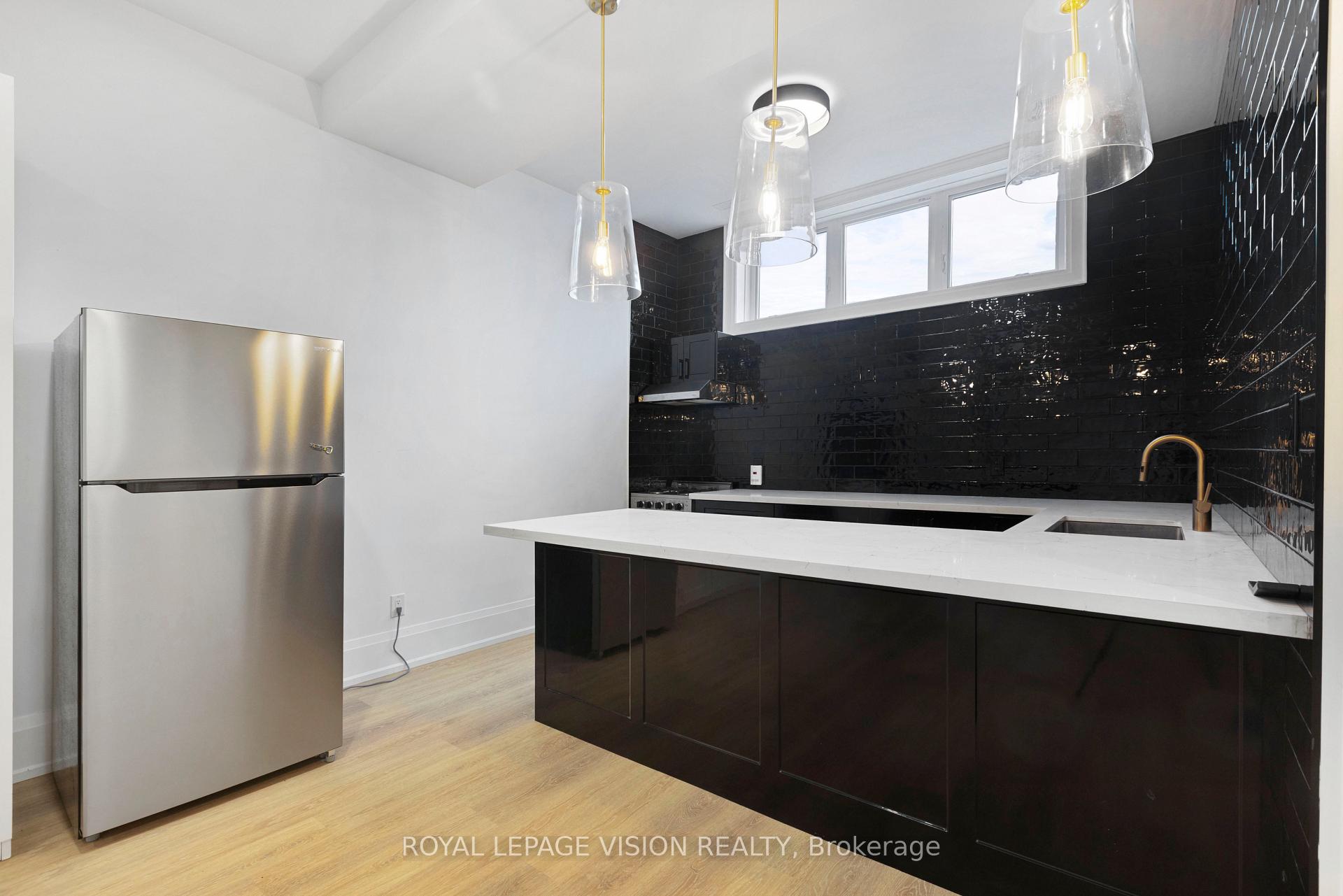 Photo 45 of 732 W Shore Boulevard, Pickering, West Shore — HOMEH