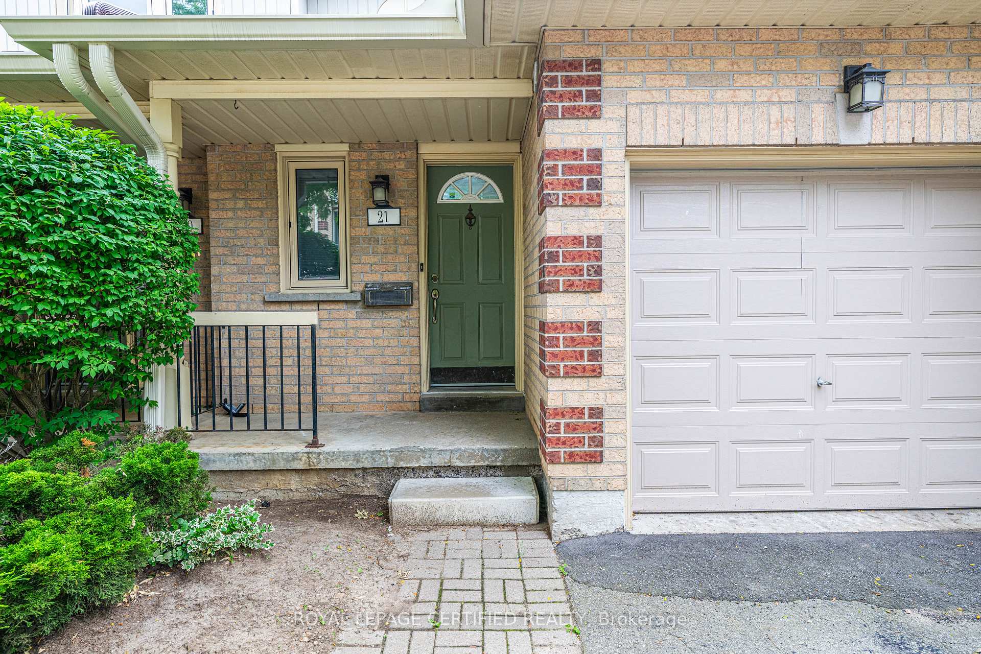 Photo 2 of Unit 21, 302 College Avenue W, Guelph, Dovercliffe Park/Old University — HOMEH
