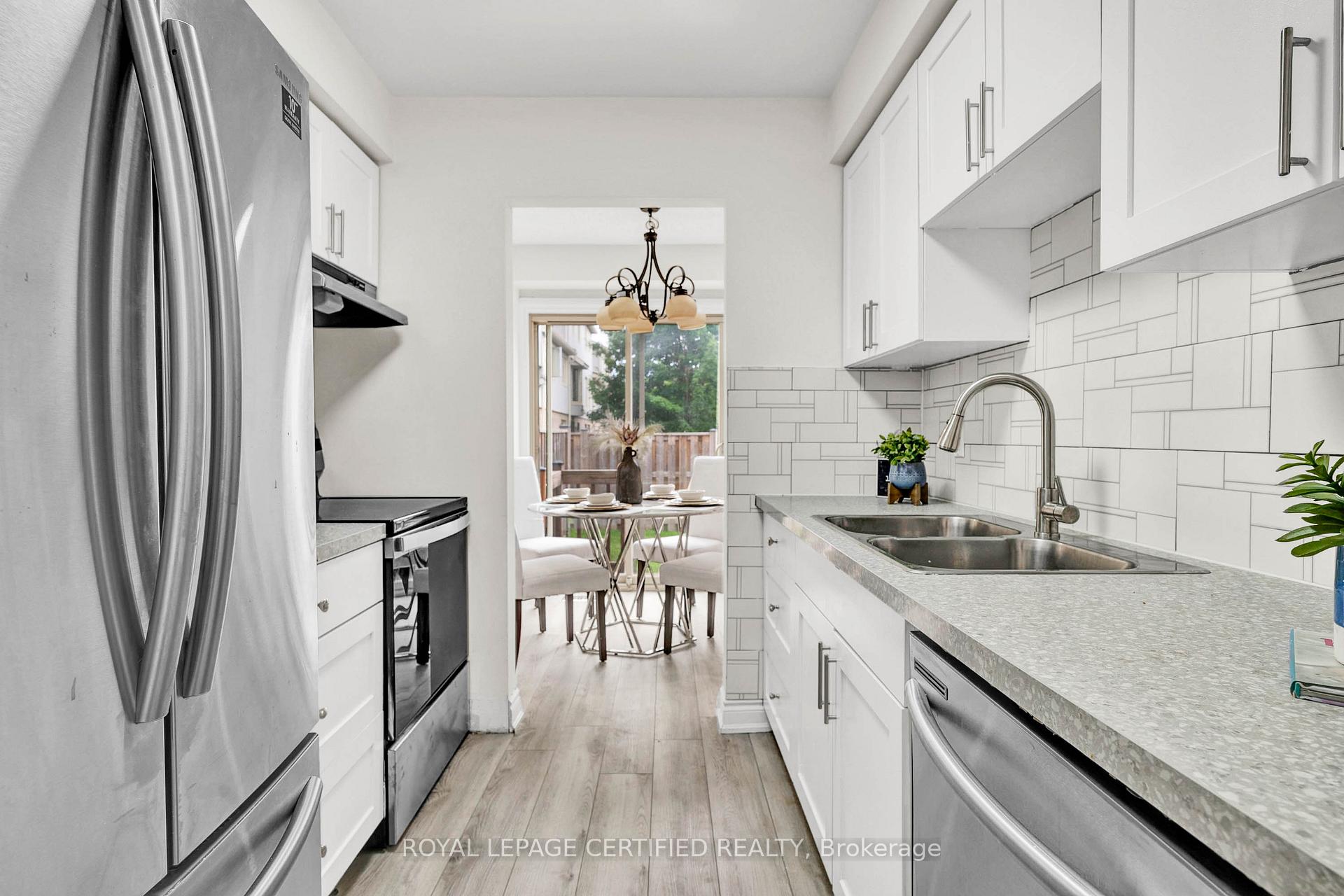 Photo 11 of Unit 21, 302 College Avenue W, Guelph, Dovercliffe Park/Old University — HOMEH