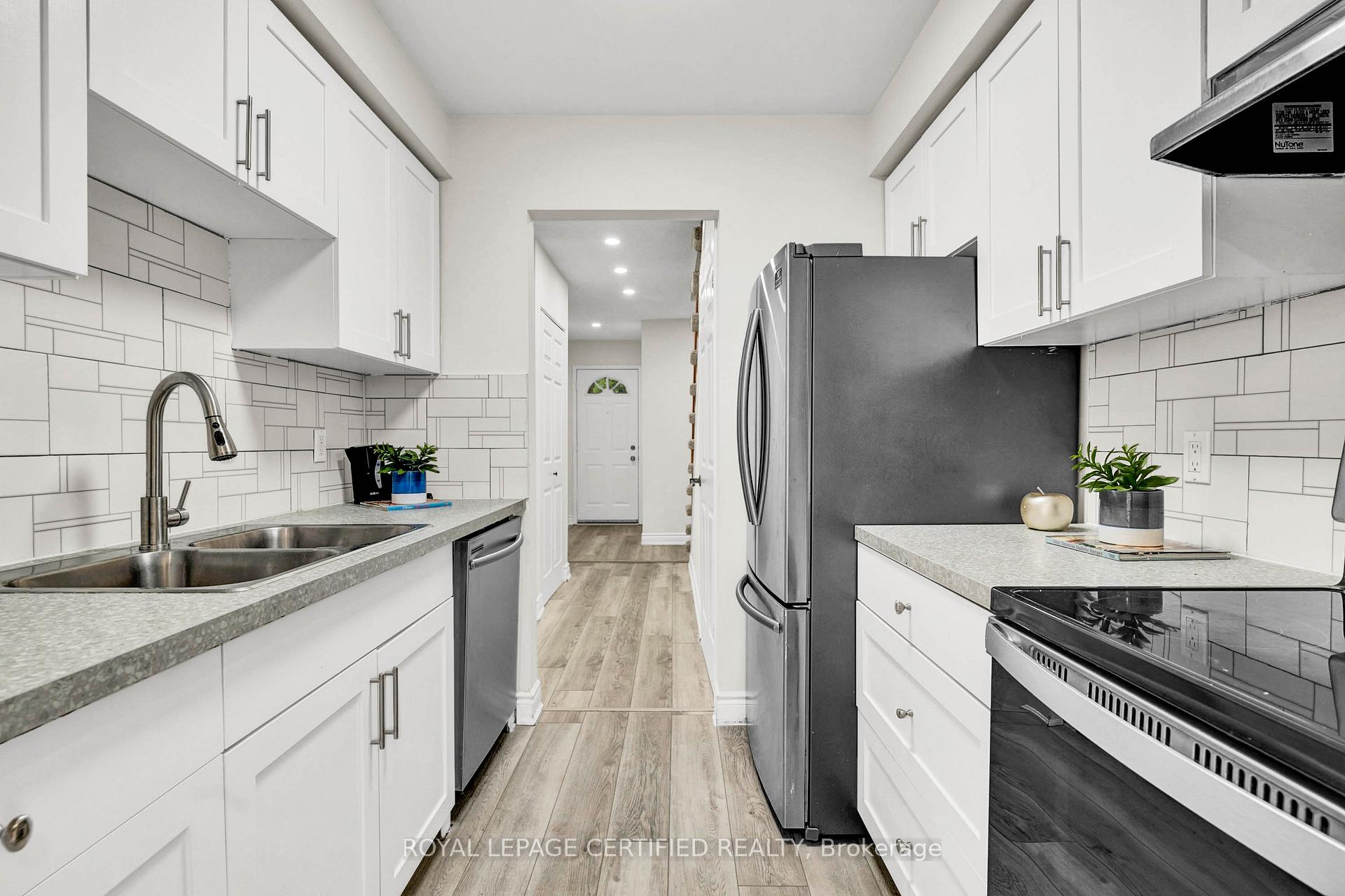 Photo 12 of Unit 21, 302 College Avenue W, Guelph, Dovercliffe Park/Old University — HOMEH